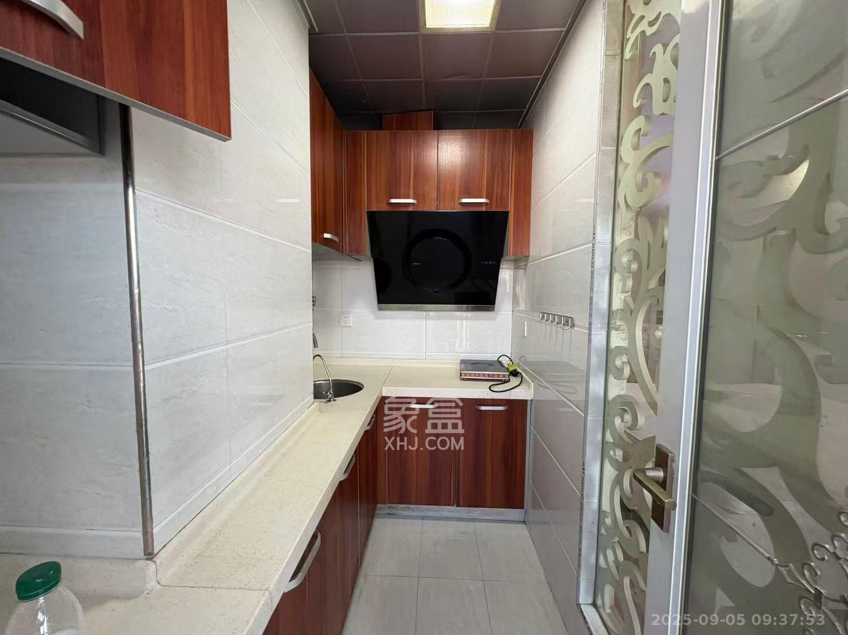 万博汇  1室1厅1卫    1700.0元/月 万博汇  1室1厅1卫    1700.0元/月室内图