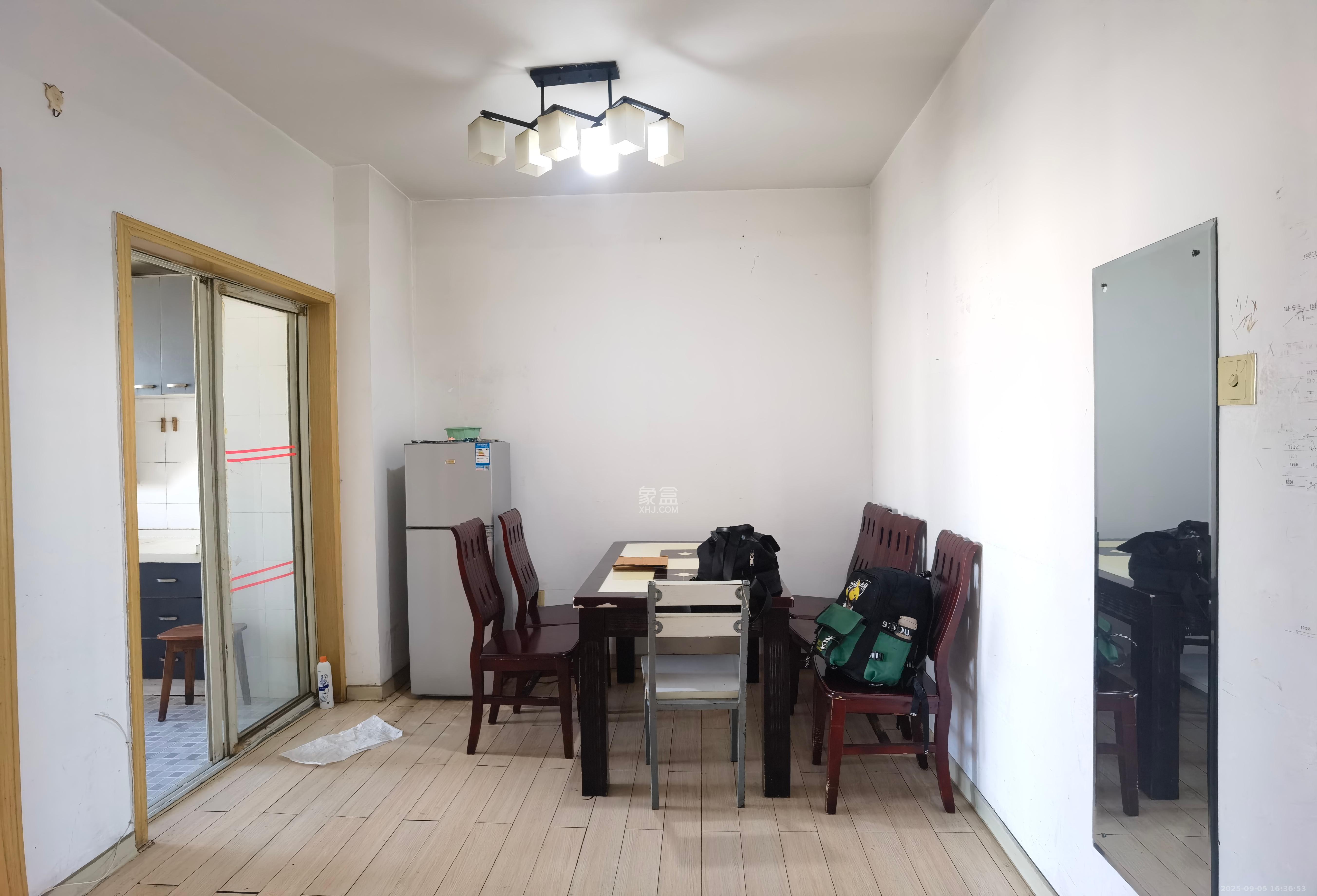 枫林美景  2室2厅1卫    1850.0元/月室内图