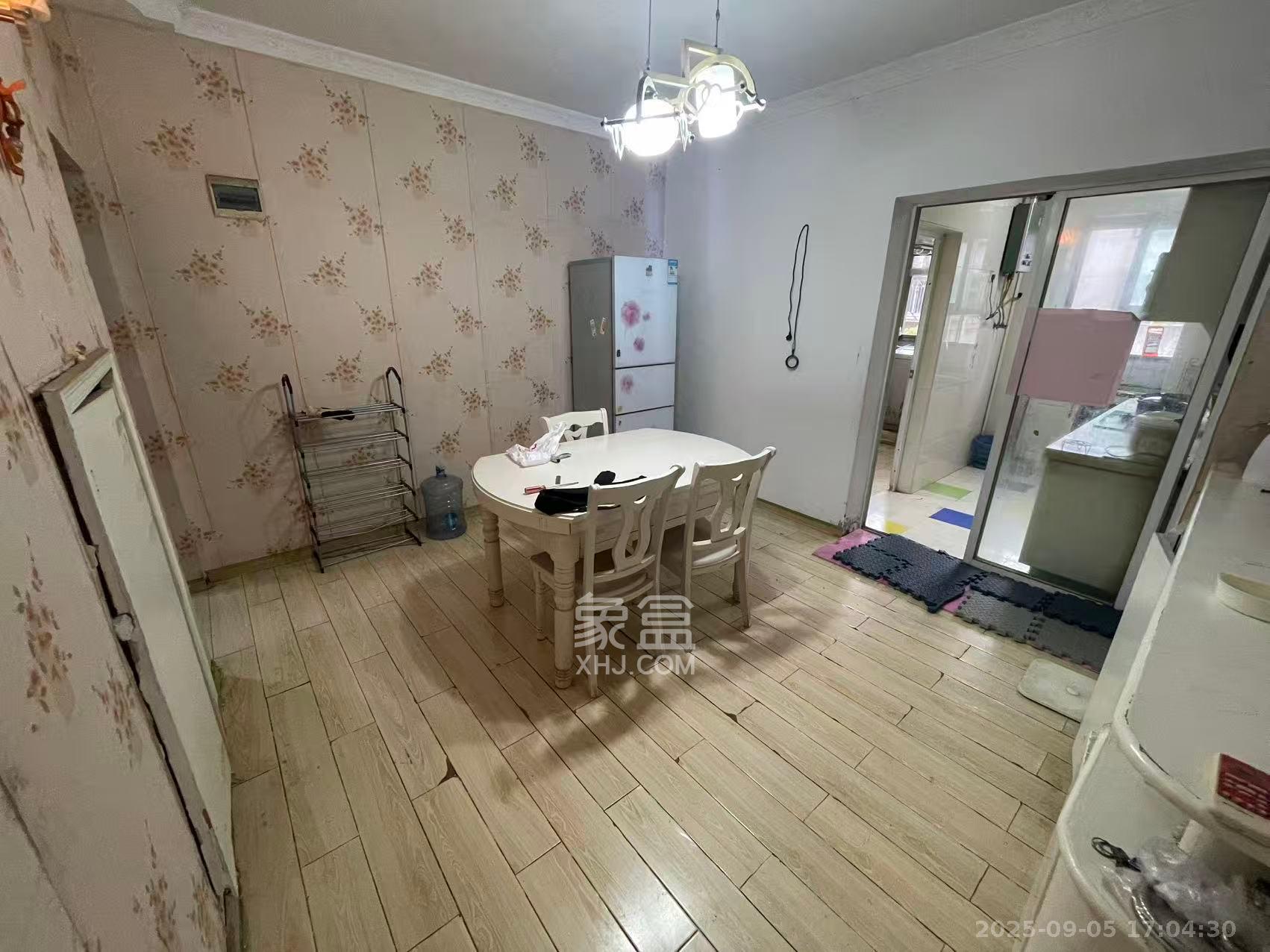 南园小区  3室2厅1卫    1900.0元/月室内图