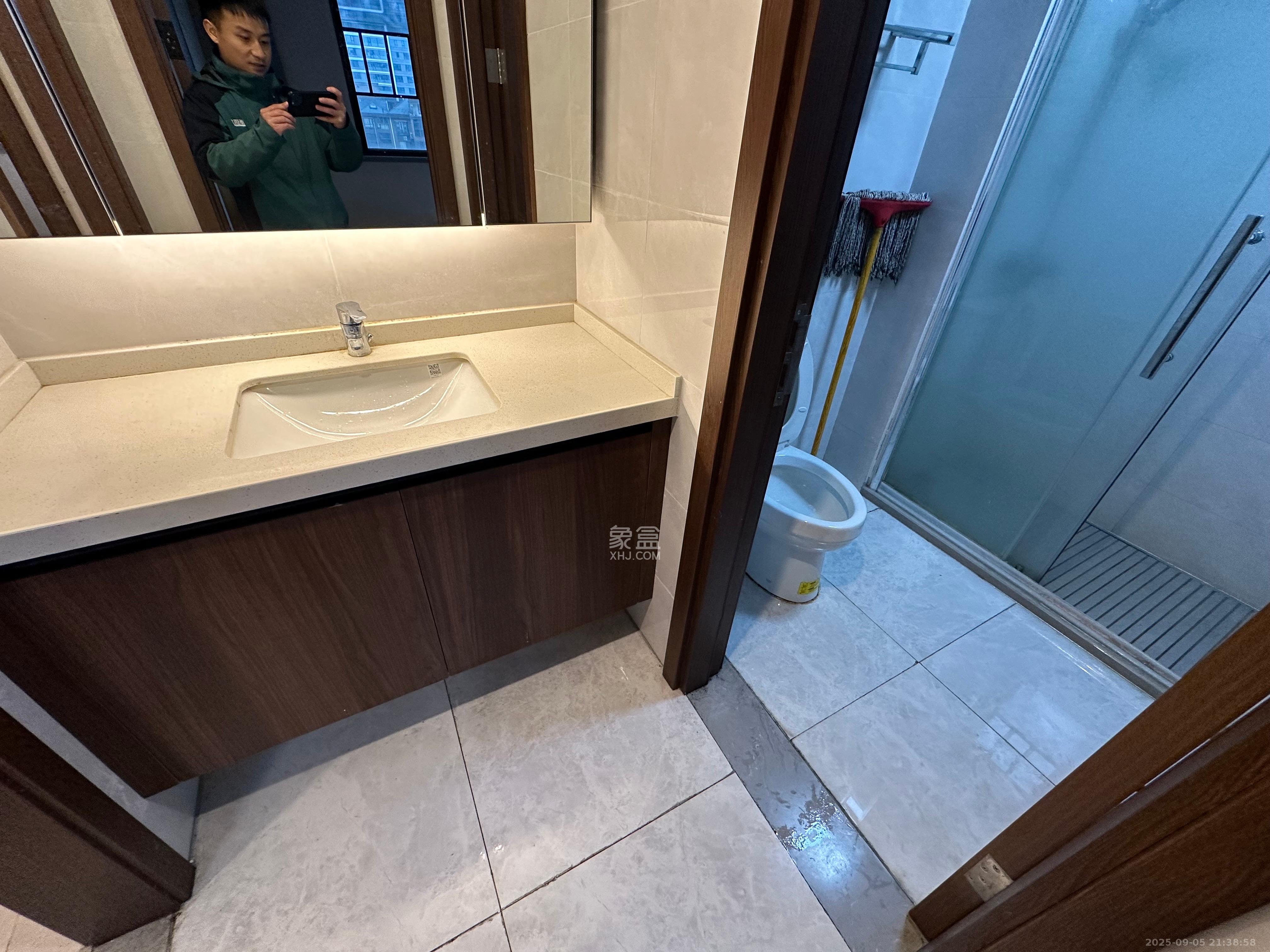 弘阳昕悦府  4室2厅2卫   3400.00元/月室内图