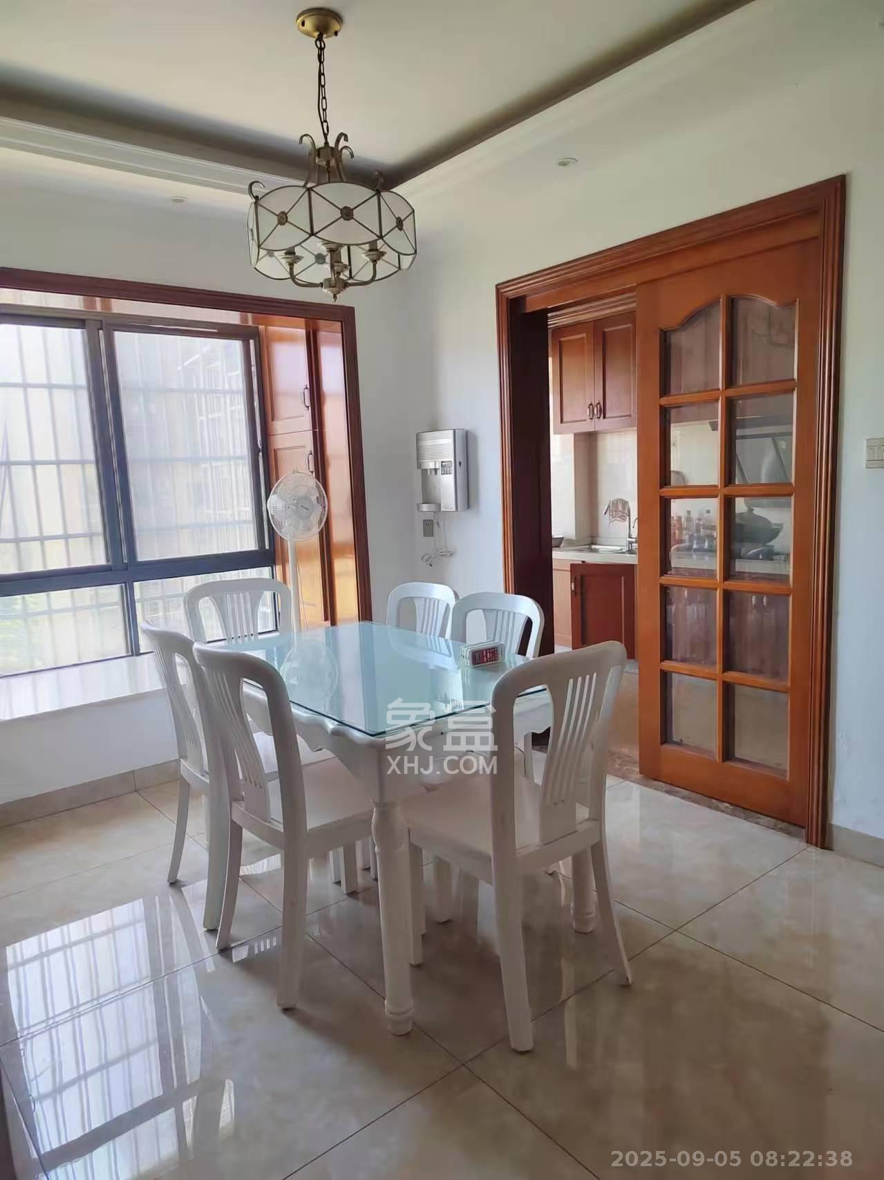 嘉华城(一期) 4室2厅1卫 3000.0元/月 嘉华城(一期) 4室2厅1卫 3000.0元/月室内图