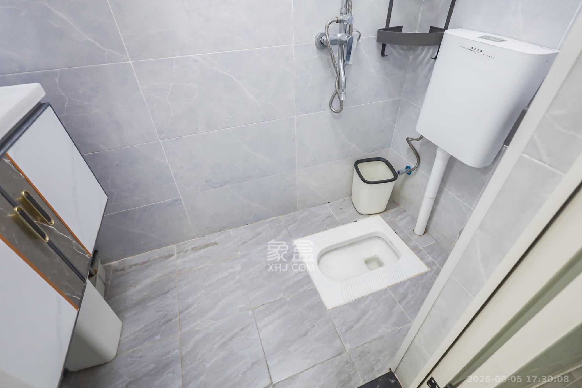 保利海德公园 1室1厅1卫 24.0万 保利海德公园 1室1厅1卫 24.0万其他