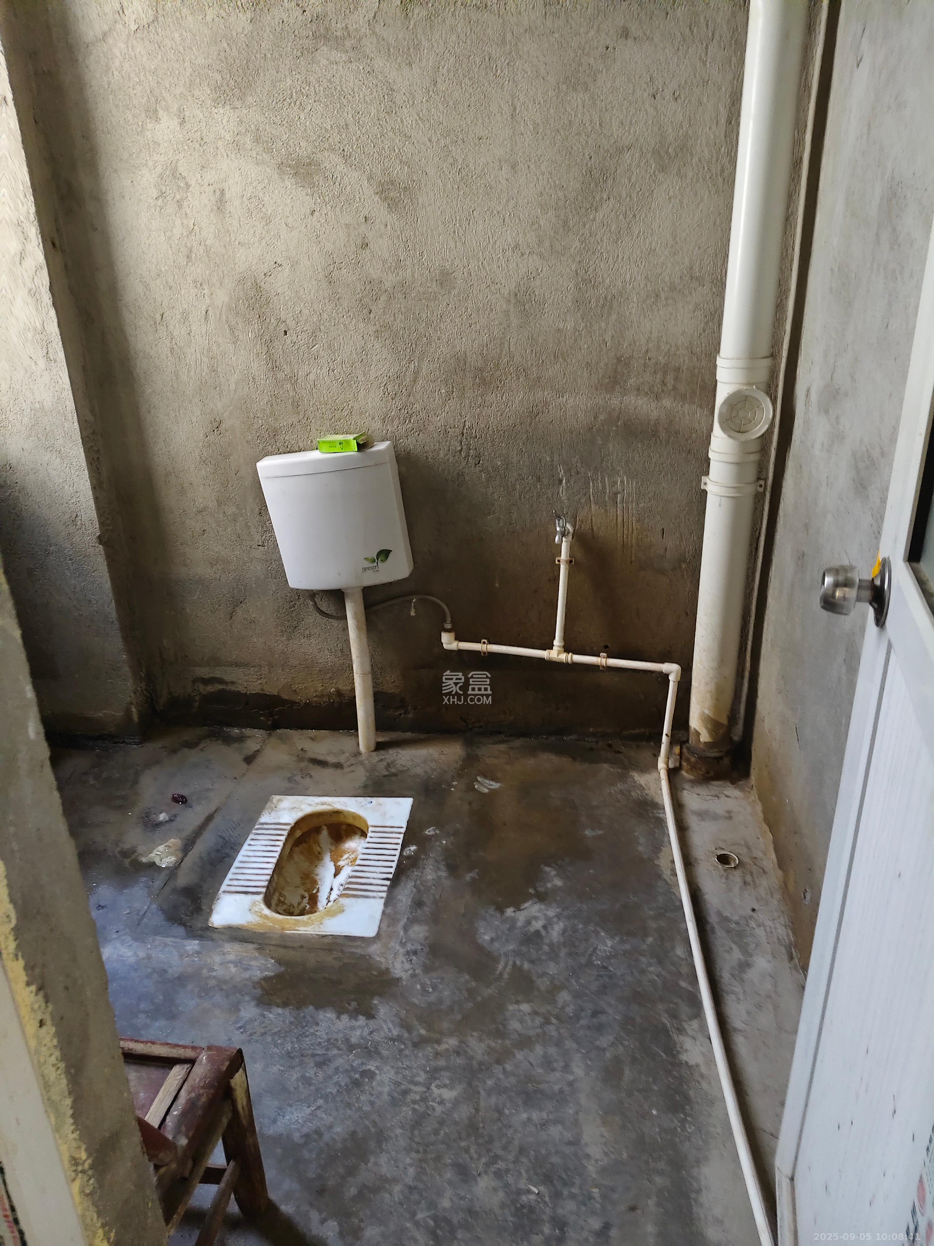 岳银欣苑 3室2厅1卫 1800.0元/月 岳银欣苑 3室2厅1卫 1800.0元/月室内图