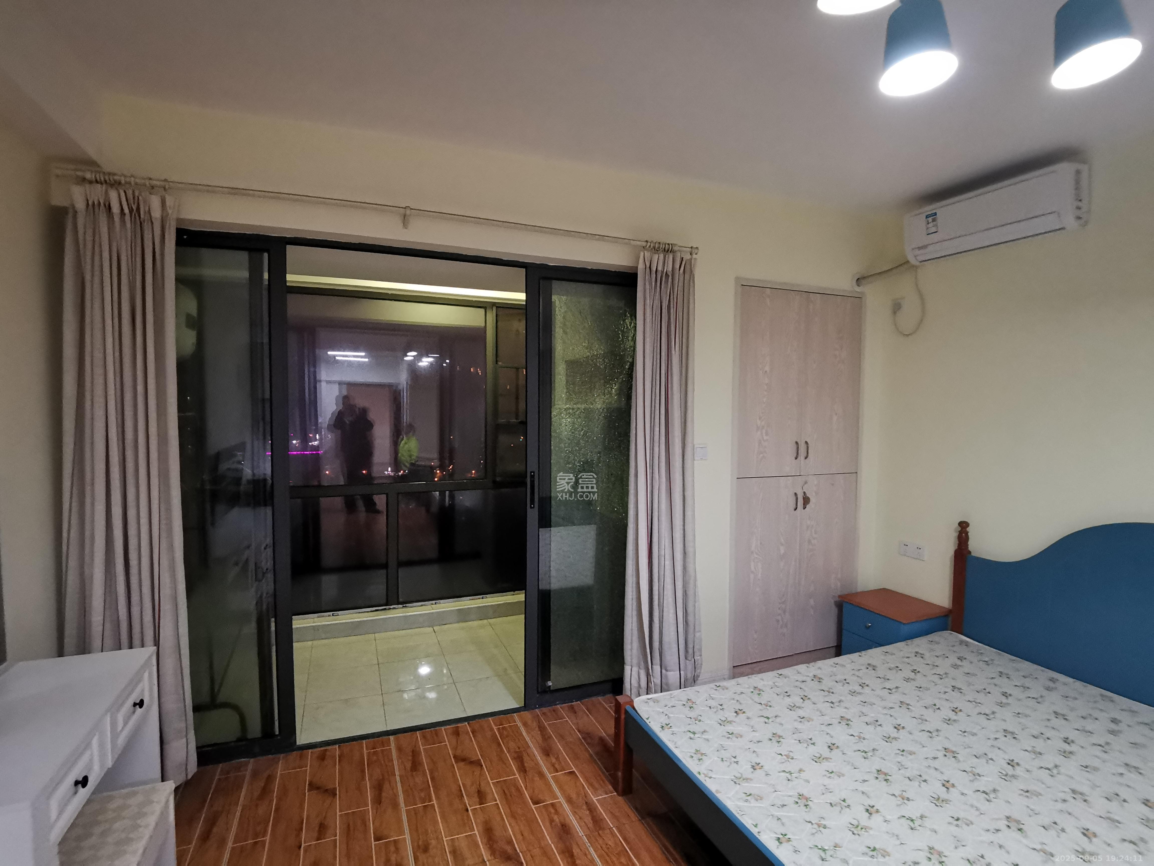 中交里城 1室1厅1卫 1680.0元/月 中交里城 1室1厅1卫 1680.0元/月室内图