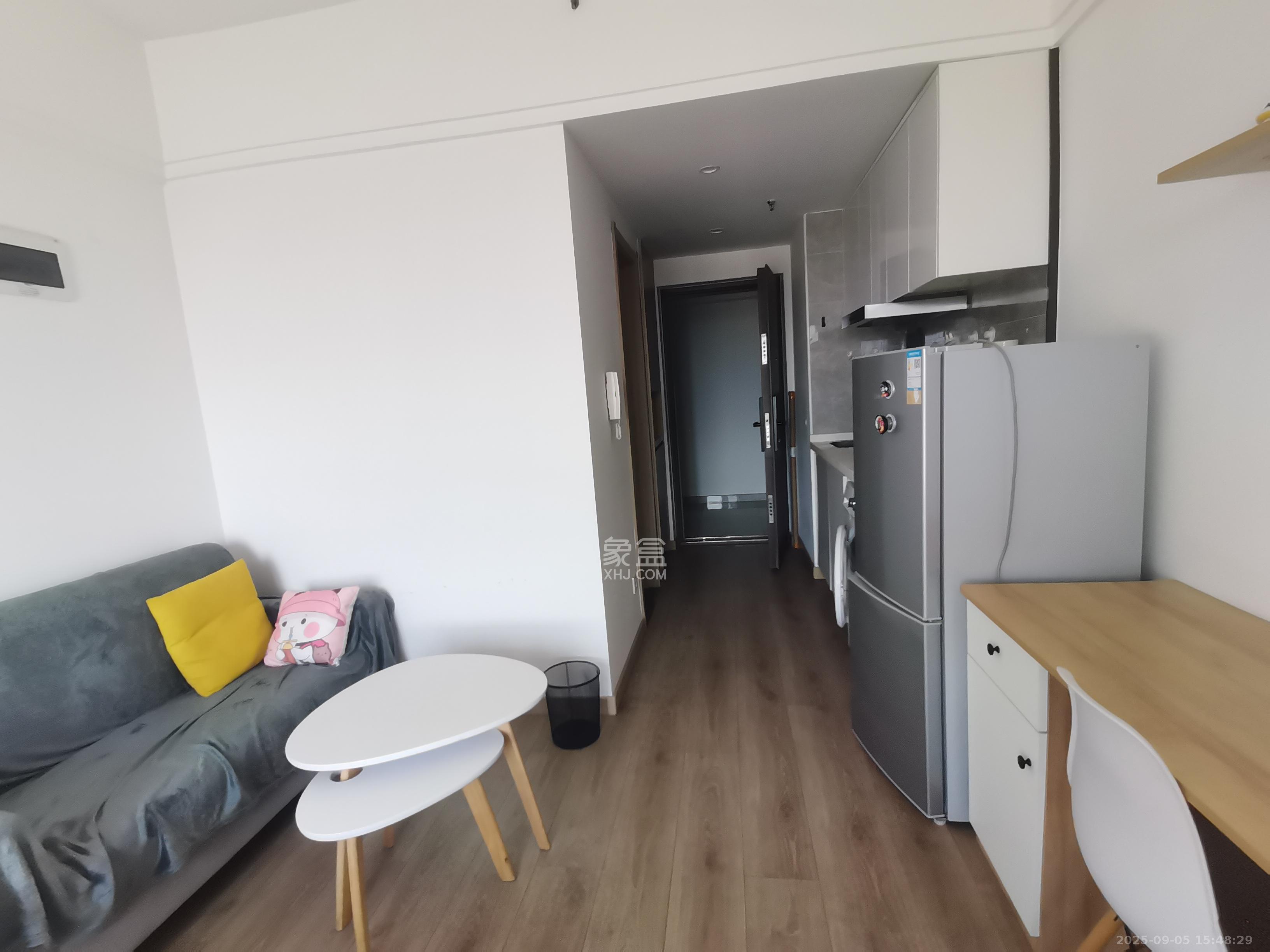 新城和樾(新城和樾公馆)  1室1厅1卫    1100.0元/月 新城和樾(新城和樾公馆)  1室1厅1卫    1100.0元/月室内图