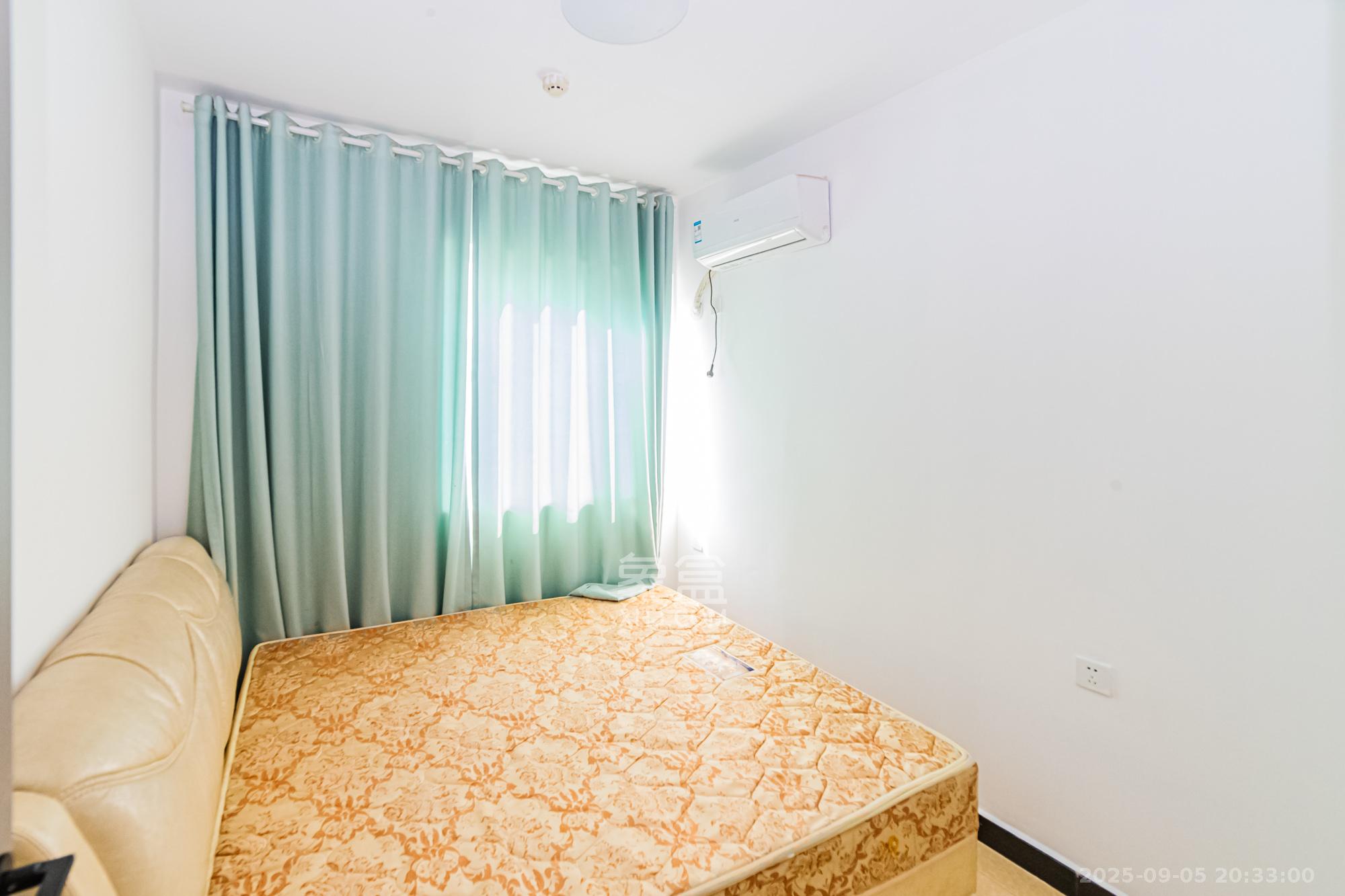 北辰三角洲E6区  4室2厅2卫    205.0万卧室