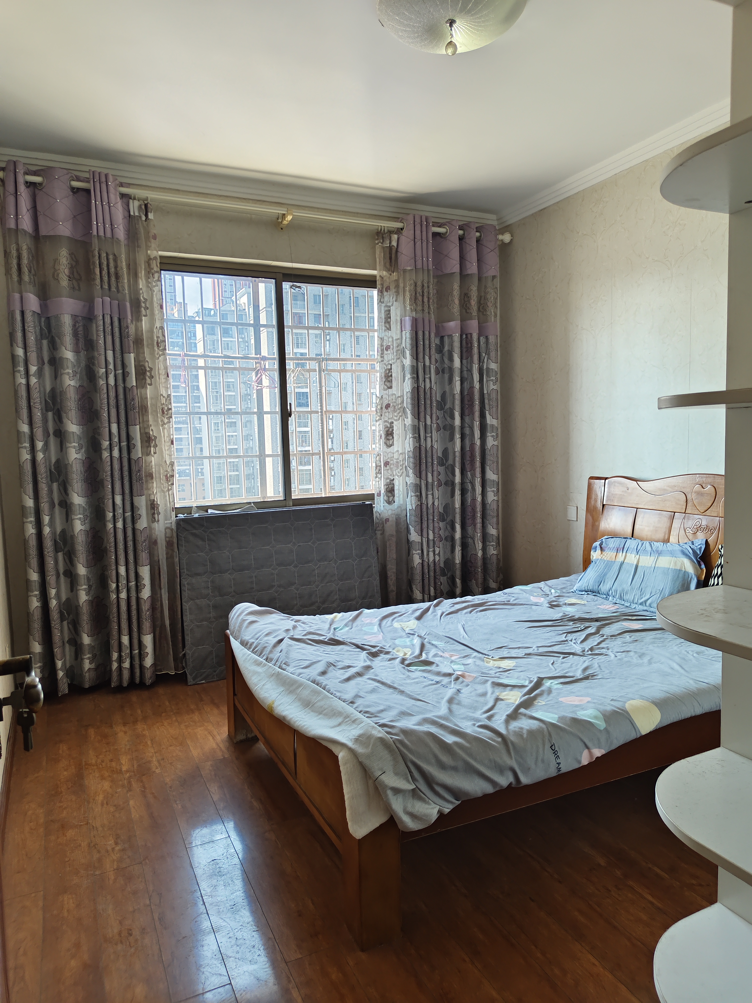 香山红叶  3室2厅2卫    1700.0元/月 香山红叶  3室2厅2卫    1700.0元/月室内图