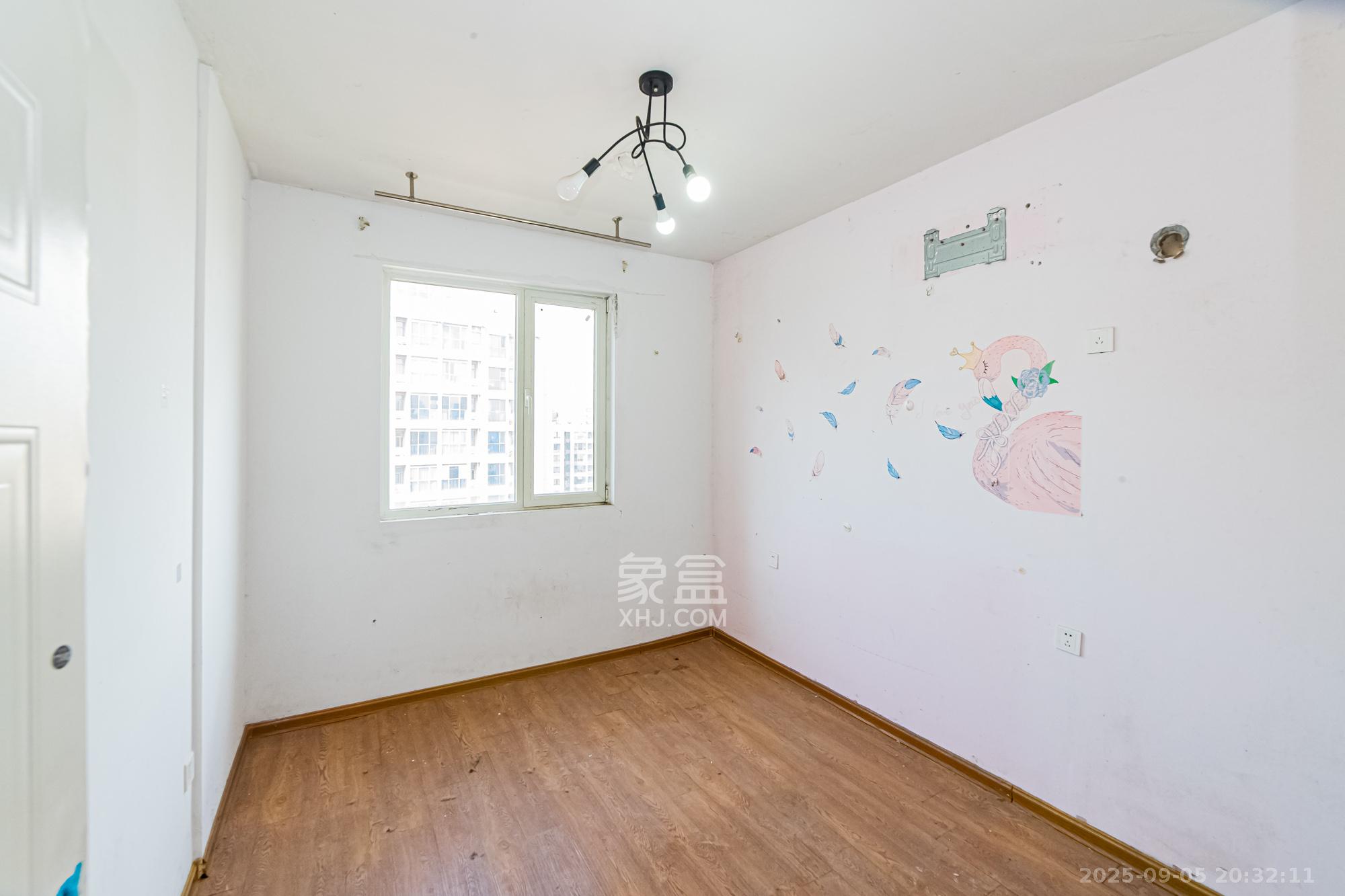 北辰三角洲E4区  4室2厅2卫    145.0万 北辰三角洲E4区  4室2厅2卫    145.0万卧室