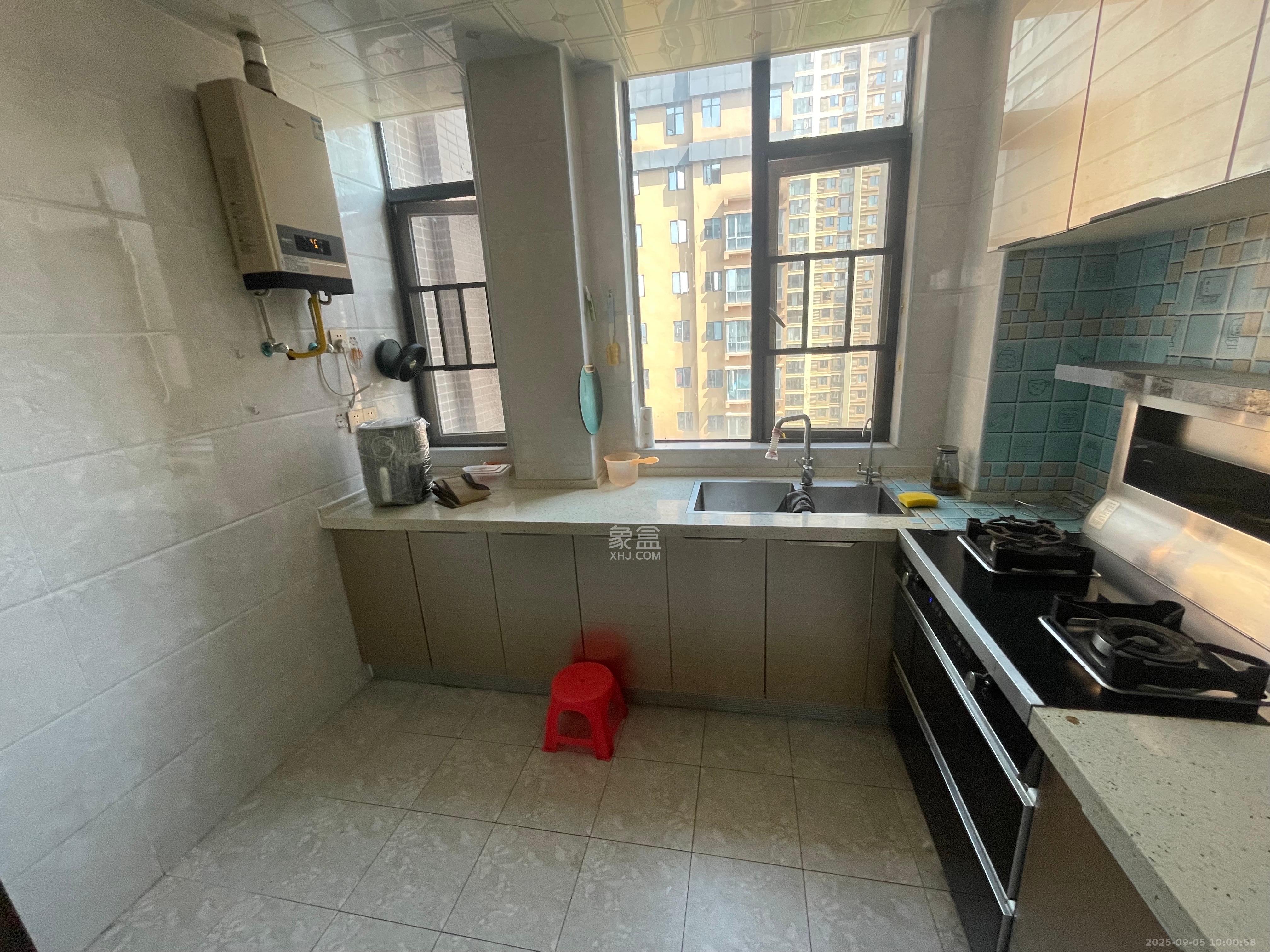 兴康同和家园  3室2厅2卫    2800.0元/月室内图