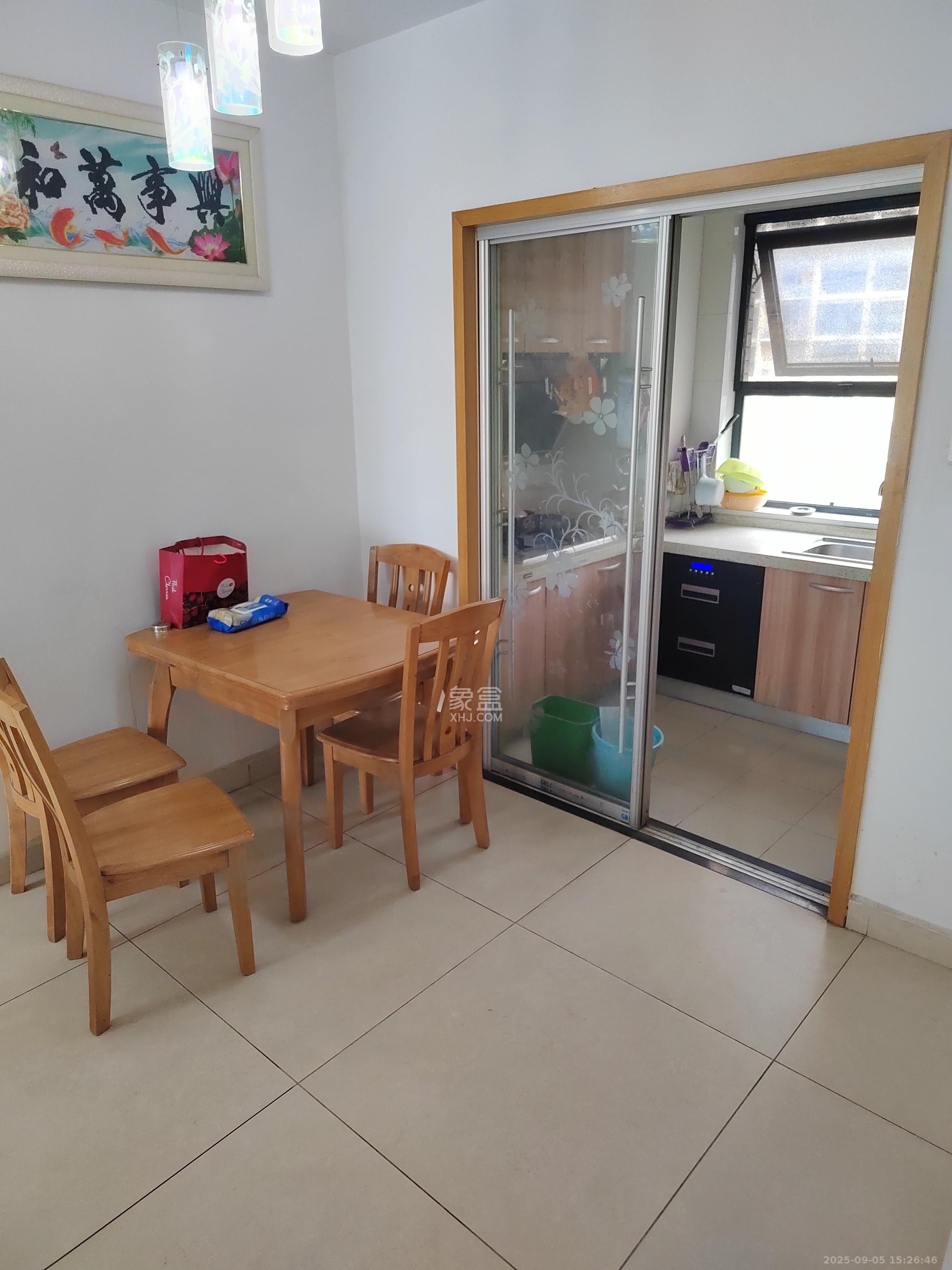 北京御园一二期(国泰嘉园) 3室2厅2卫 2500.0元/月 北京御园一二期(国泰嘉园) 3室2厅2卫 2500.0元/月室内图