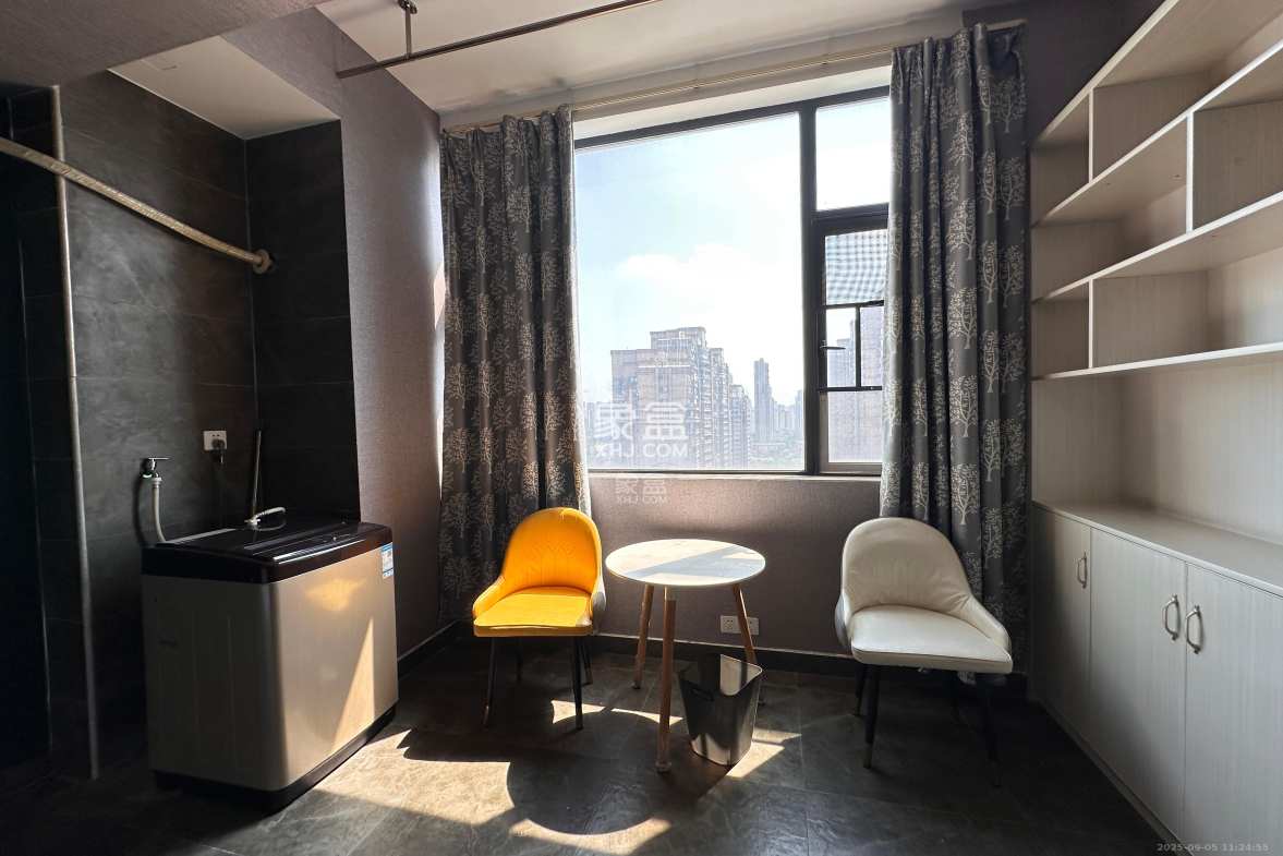 明大佳园 1室1厅1卫 1500.0元/月 明大佳园 1室1厅1卫 1500.0元/月室内图