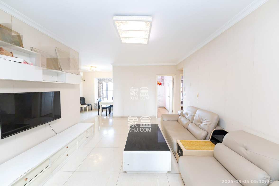 时代倾城一期  3室2厅2卫    2200.0元/月 时代倾城一期  3室2厅2卫    2200.0元/月室内图