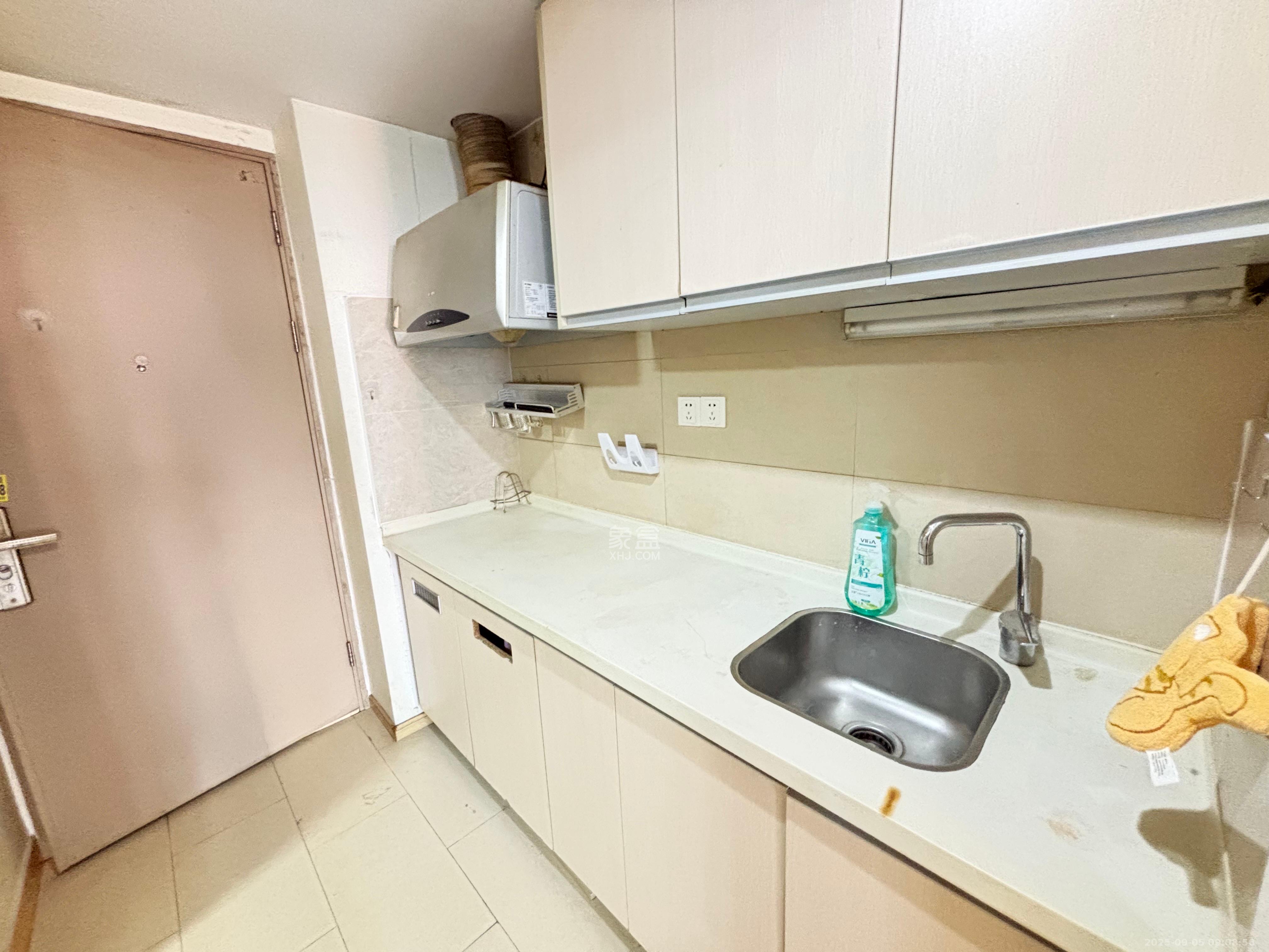 万科金色家园  1室1厅1卫    1400.0元/月 万科金色家园  1室1厅1卫    1400.0元/月室内图