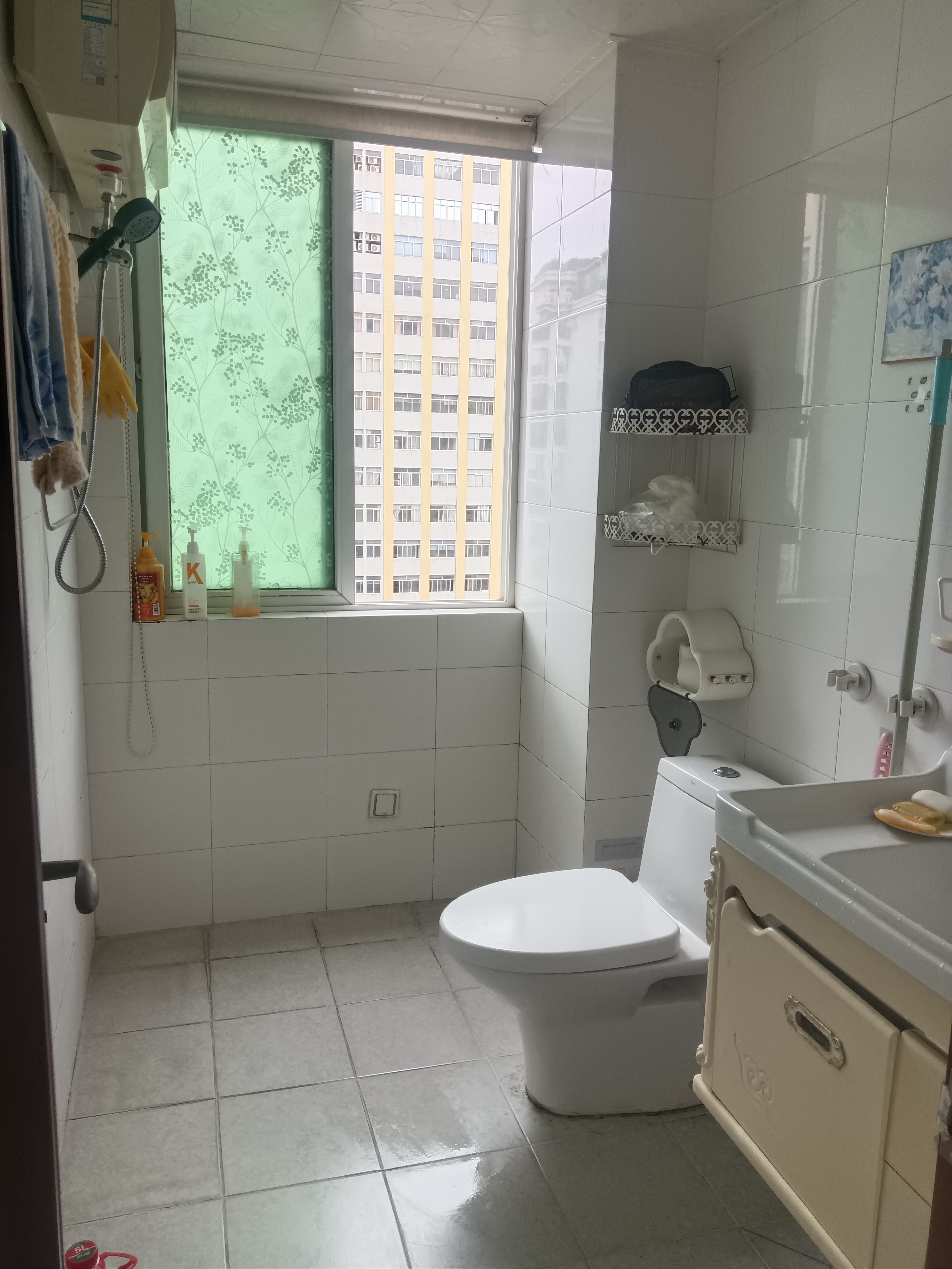 华宝雅苑 1室2厅1卫 2200.0元/月 华宝雅苑 1室2厅1卫 2200.0元/月室内图