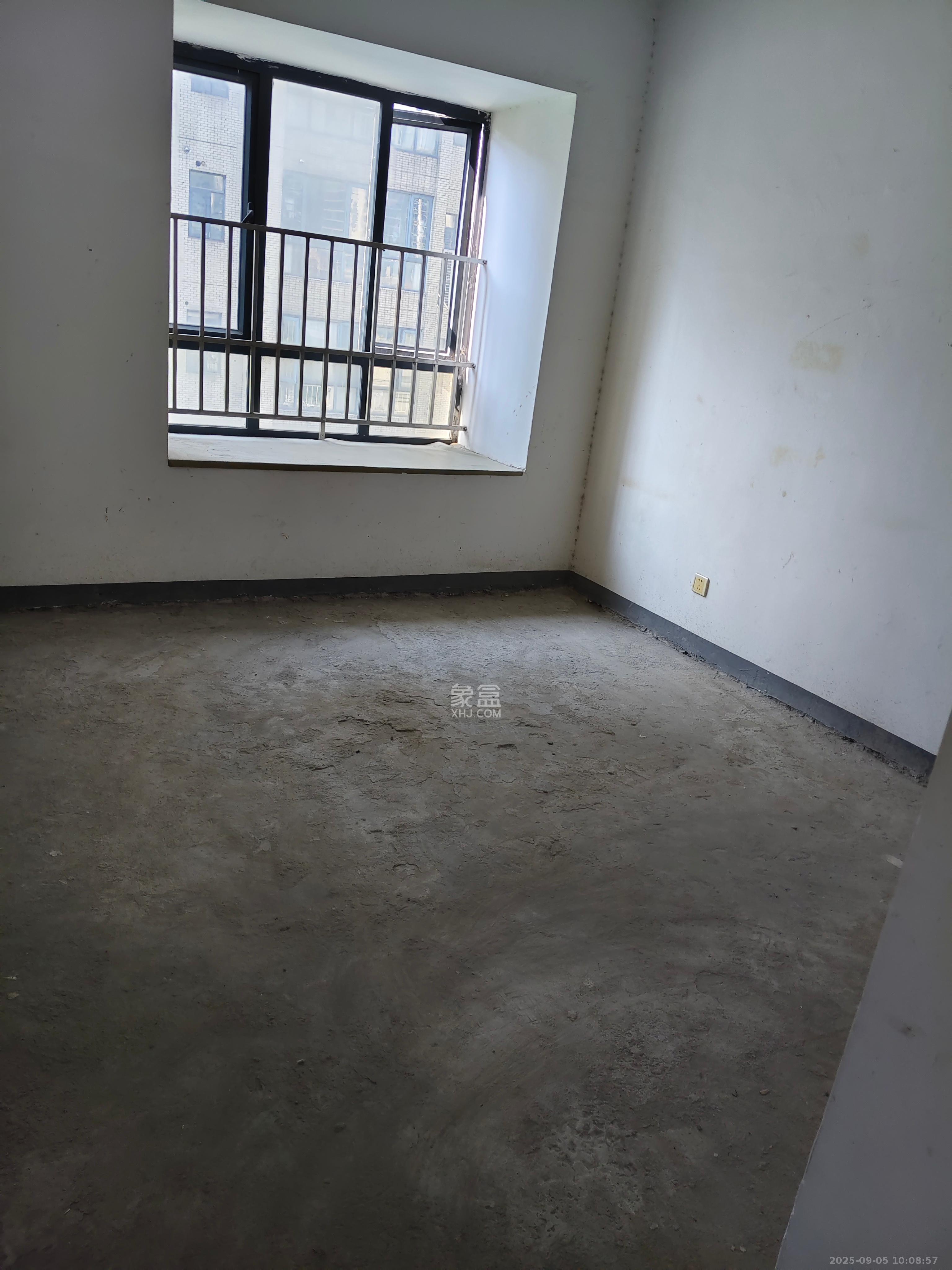 岳银欣苑 3室2厅1卫 1800.0元/月 岳银欣苑 3室2厅1卫 1800.0元/月室内图