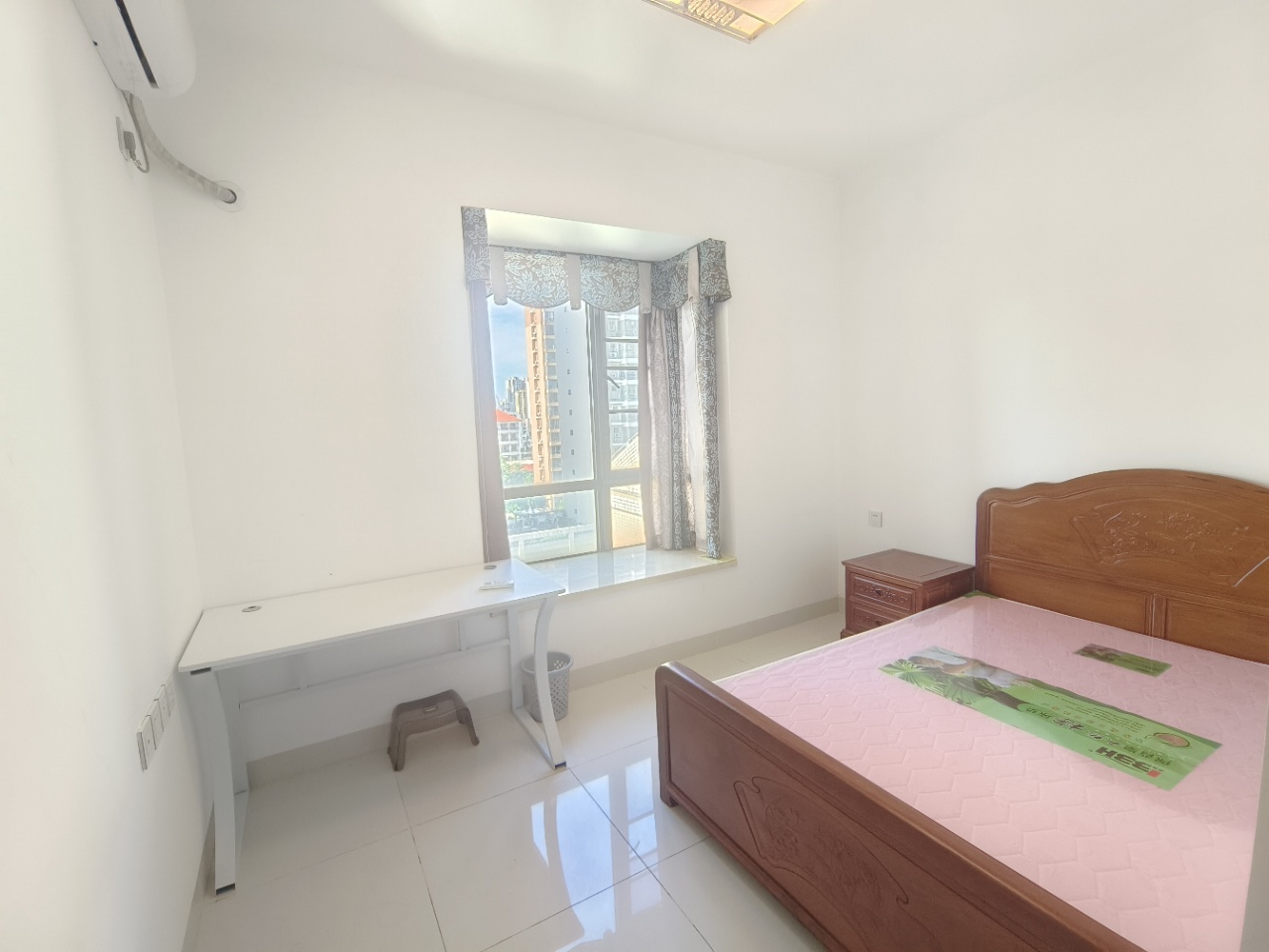 蓝海佳园  3室2厅1卫    2500.0元/月 蓝海佳园  3室2厅1卫    2500.0元/月室内图