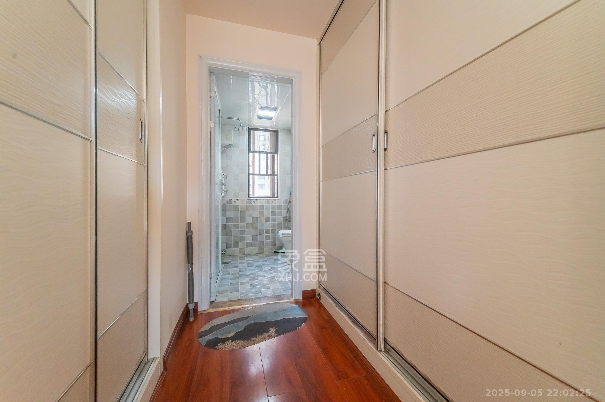 华润置地广场一期  3室2厅2卫    88.0万 华润置地广场一期  3室2厅2卫    88.0万其他