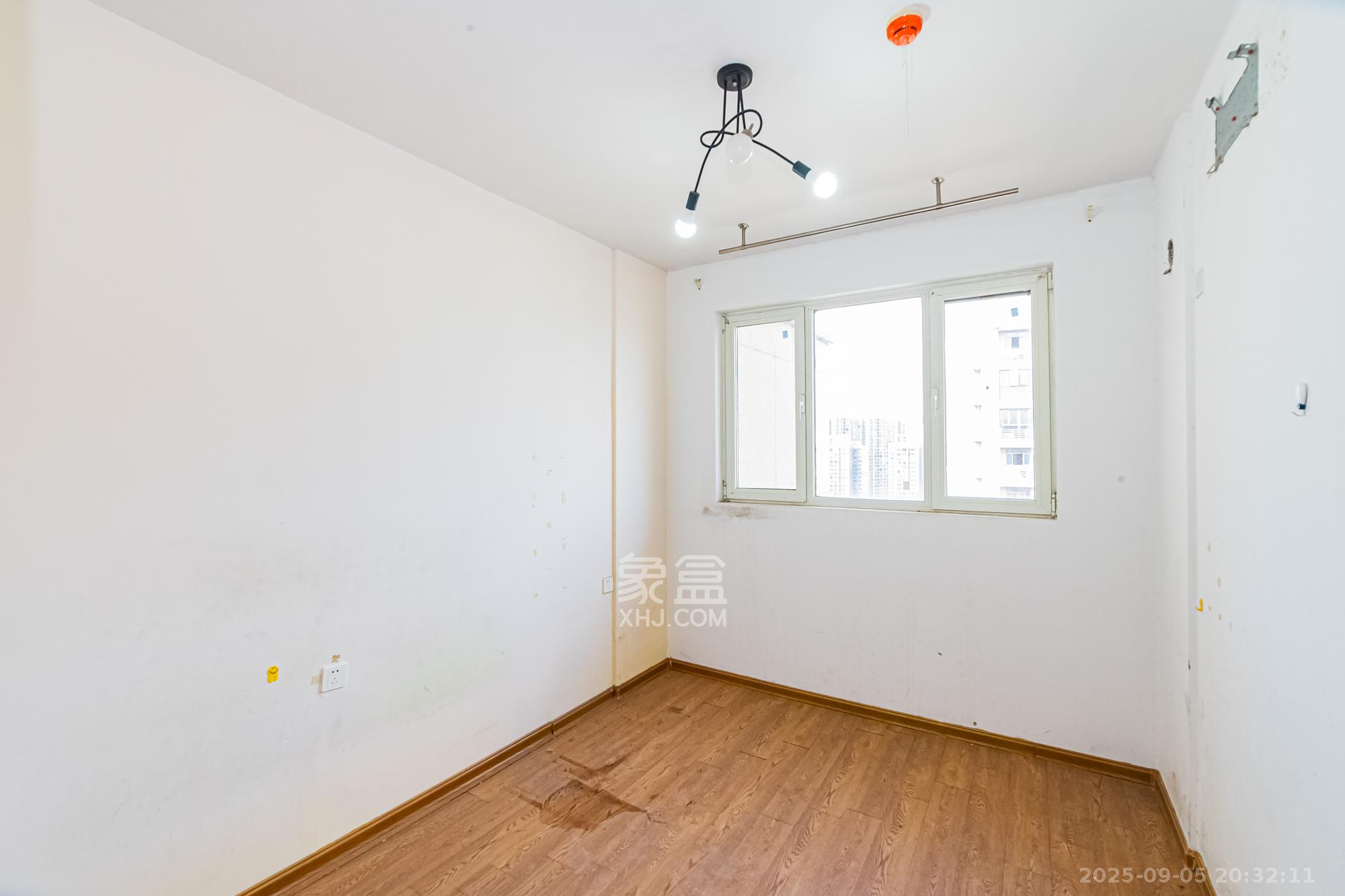 北辰三角洲E4区  4室2厅2卫    145.0万 北辰三角洲E4区  4室2厅2卫    145.0万卧室