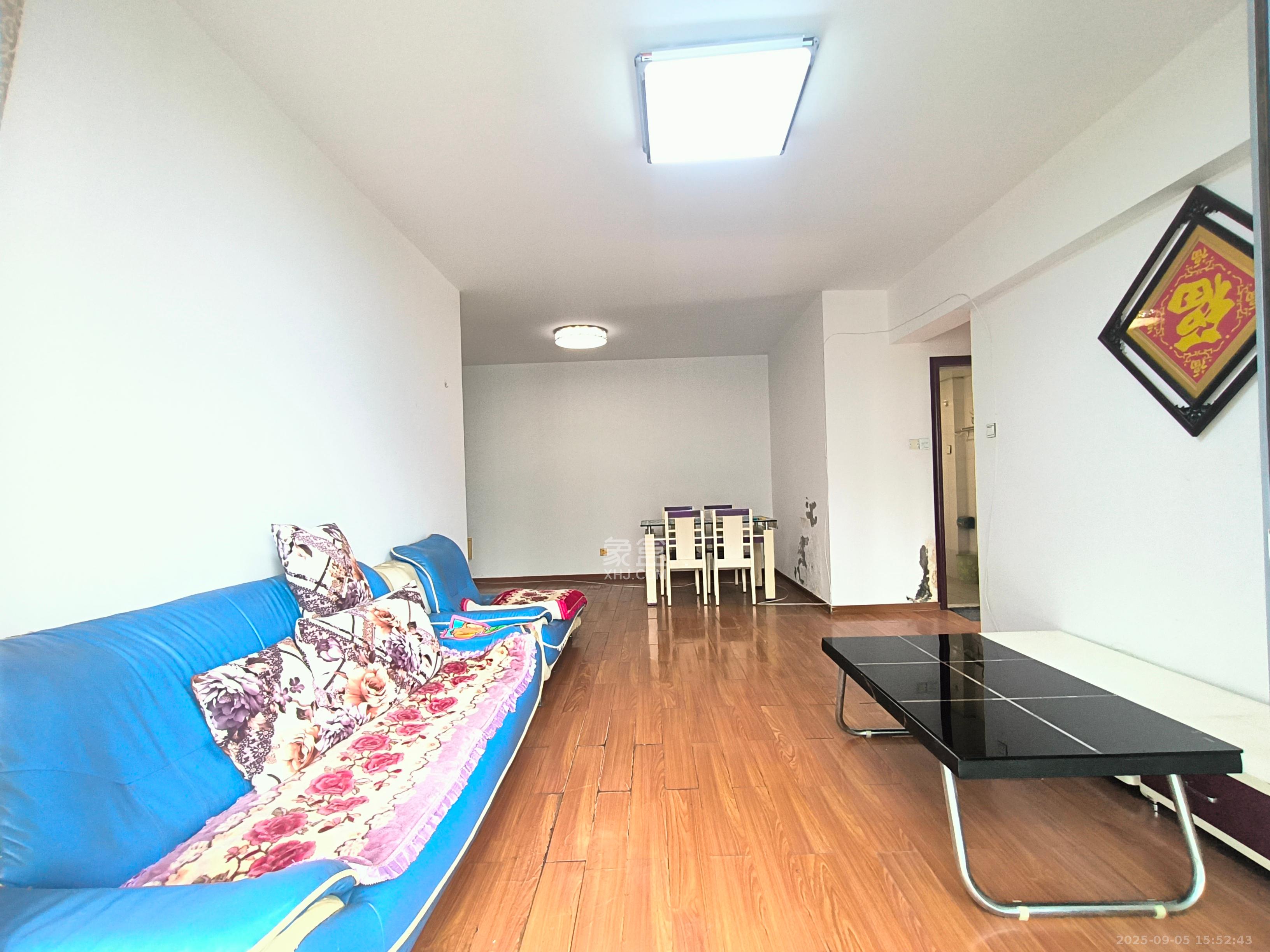 银港水晶城  2室2厅1卫    1800.0元/月室内图