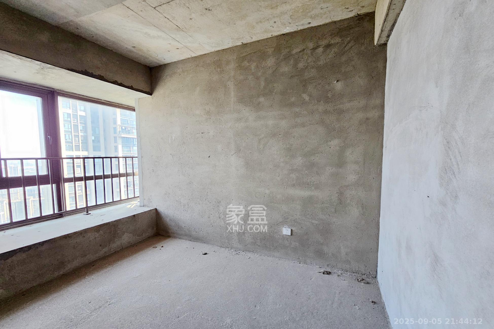 明昇壹城(明昇时代广场)二期 4室2厅2卫 175.0万 明昇壹城(明昇时代广场)二期 4室2厅2卫 175.0万卧室