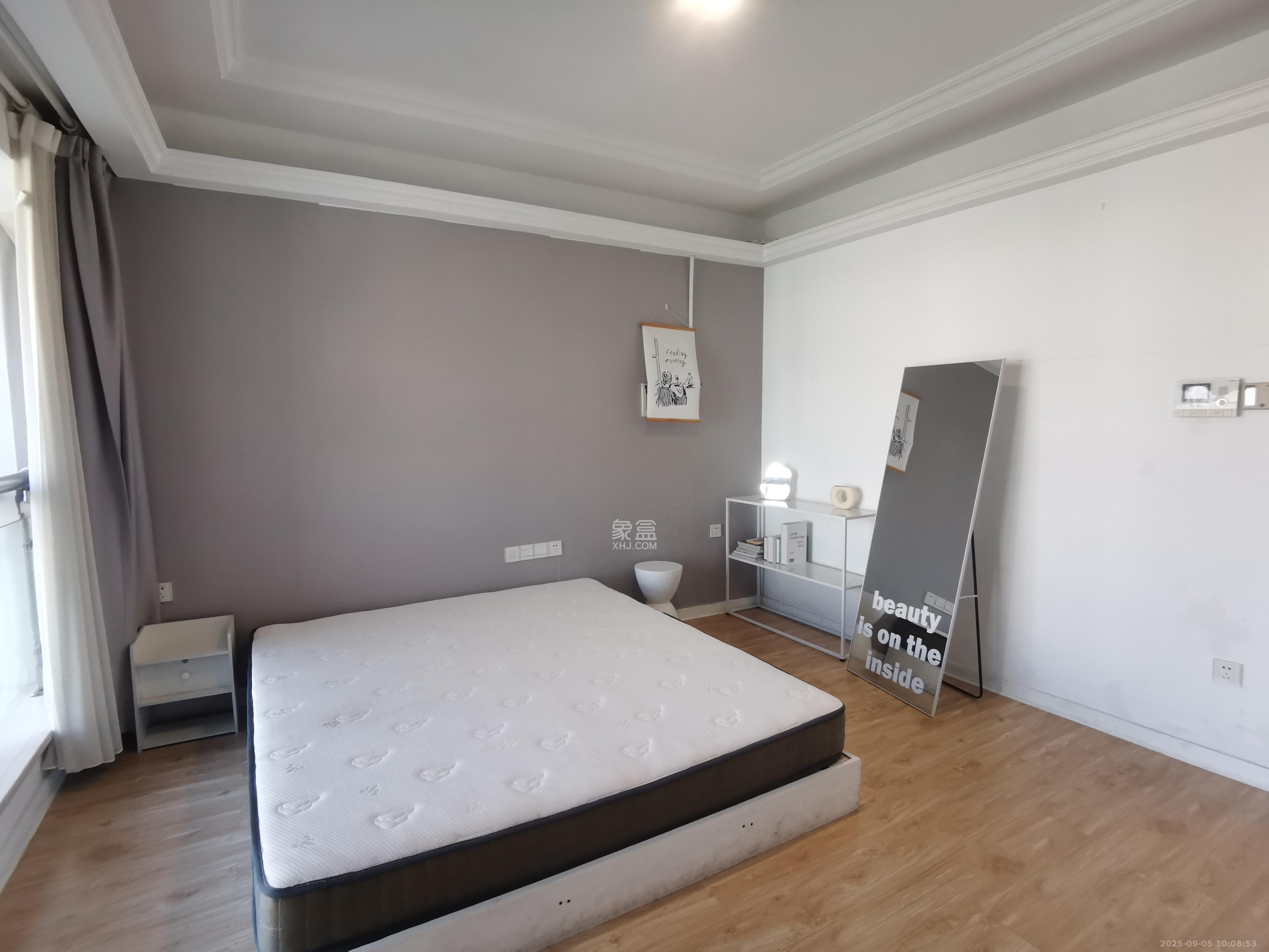 壹号公馆  1室1厅1卫    2400.0元/月 壹号公馆  1室1厅1卫    2400.0元/月