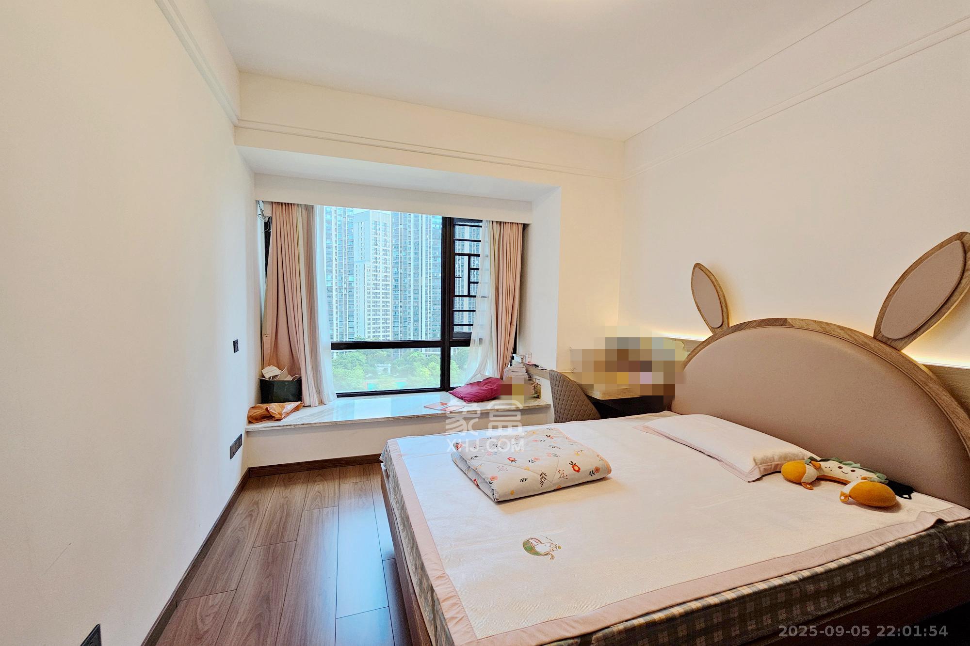 明昇壹城(明昇时代广场)二期  5室2厅3卫    438.0万 明昇壹城(明昇时代广场)二期  5室2厅3卫    438.0万卧室