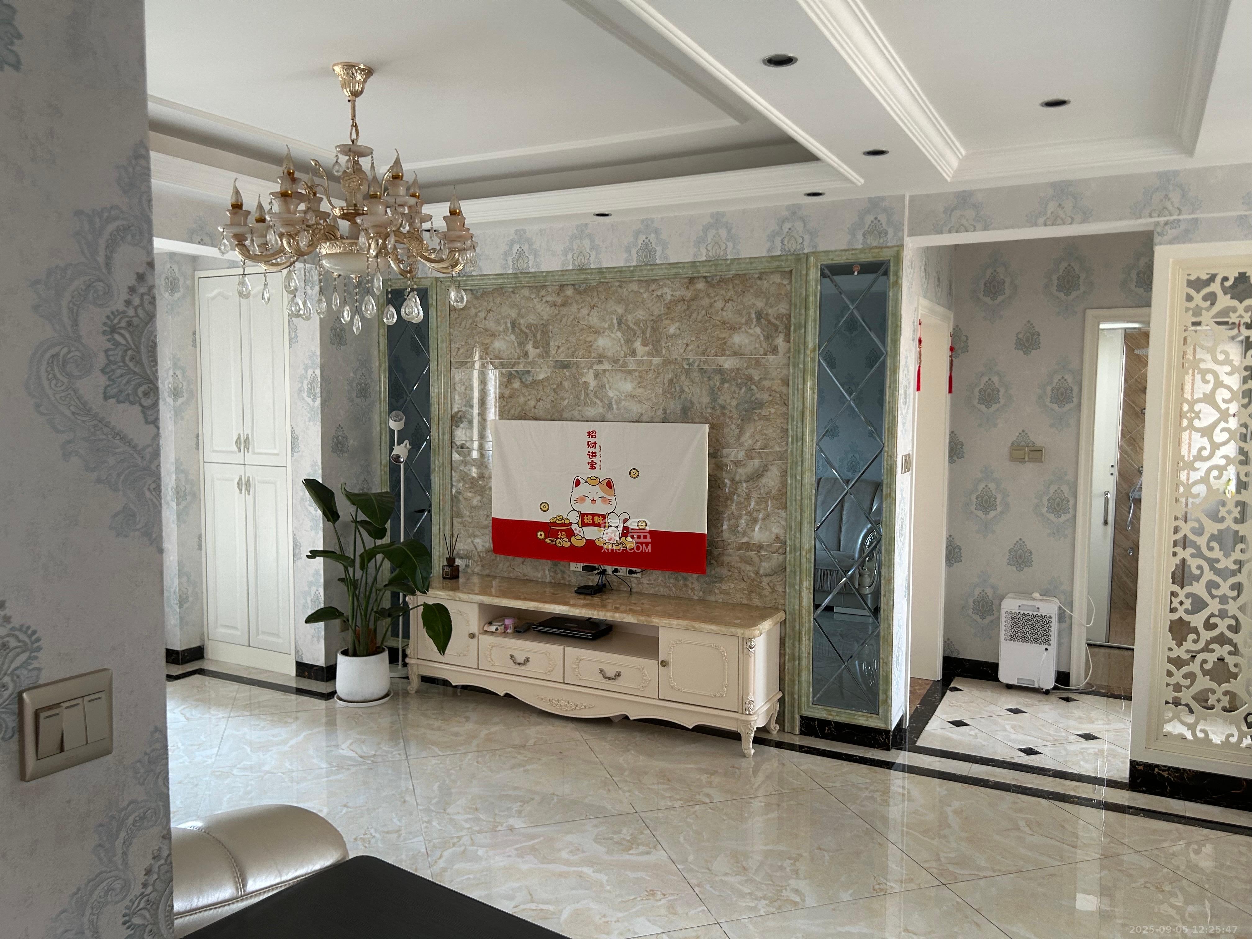 和泓梅溪四季 3室2厅1卫 3200.0元/月 和泓梅溪四季 3室2厅1卫 3200.0元/月室内图