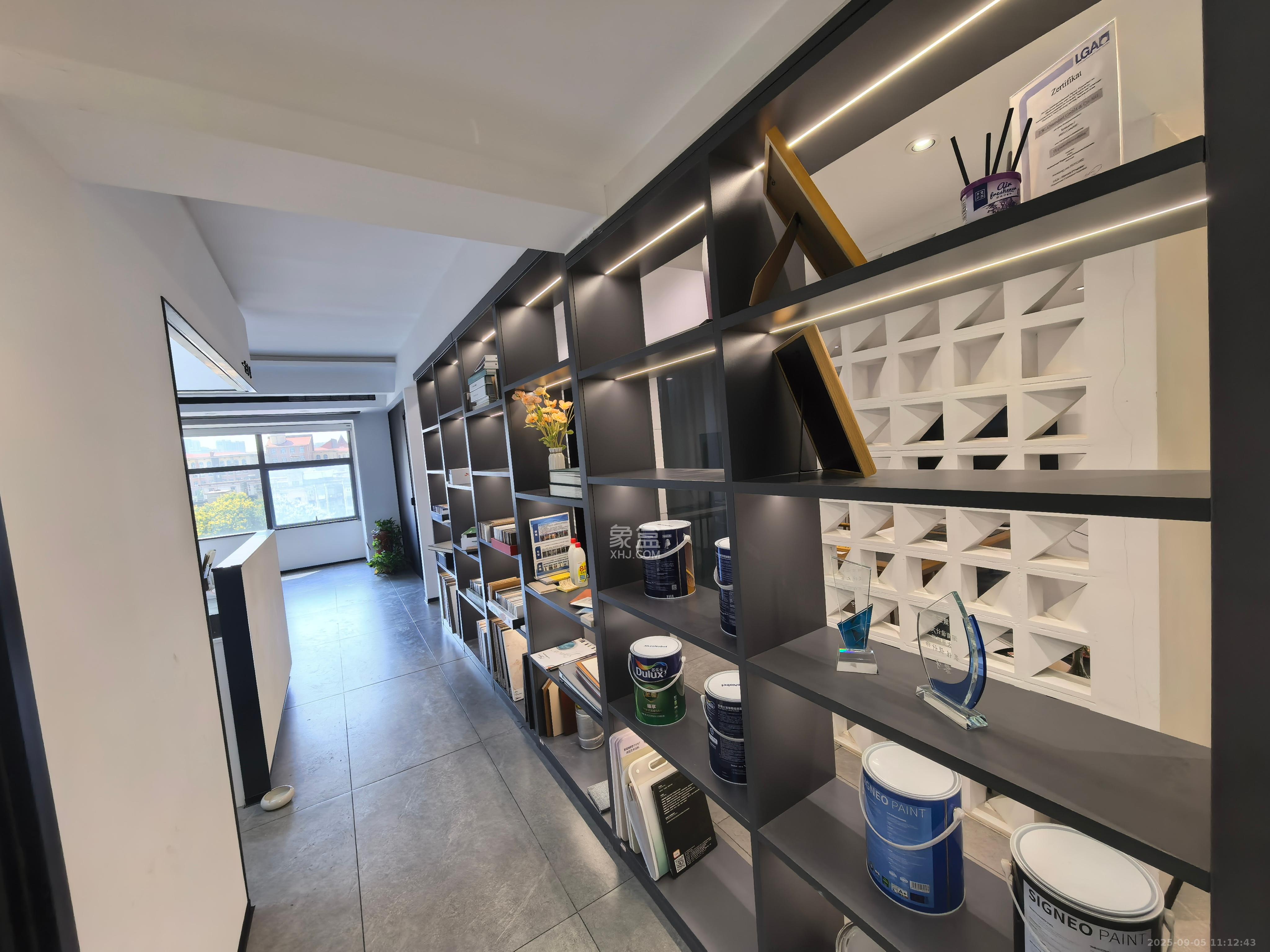 蓝湾国际广场 5室0厅0卫 4000.0元/月 蓝湾国际广场 5室0厅0卫 4000.0元/月室内图