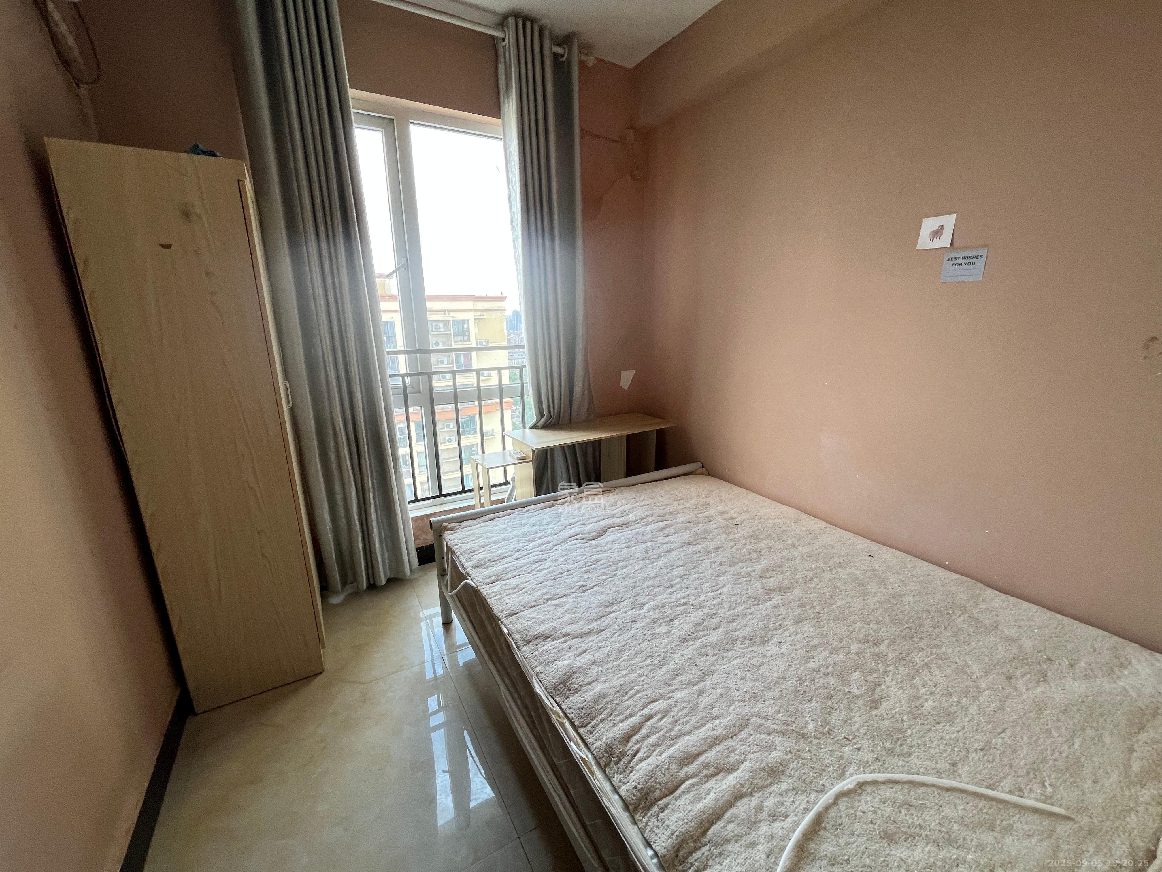 蓝光幸福满庭 3室2厅1卫 1800.0元/月 蓝光幸福满庭 3室2厅1卫 1800.0元/月室内图