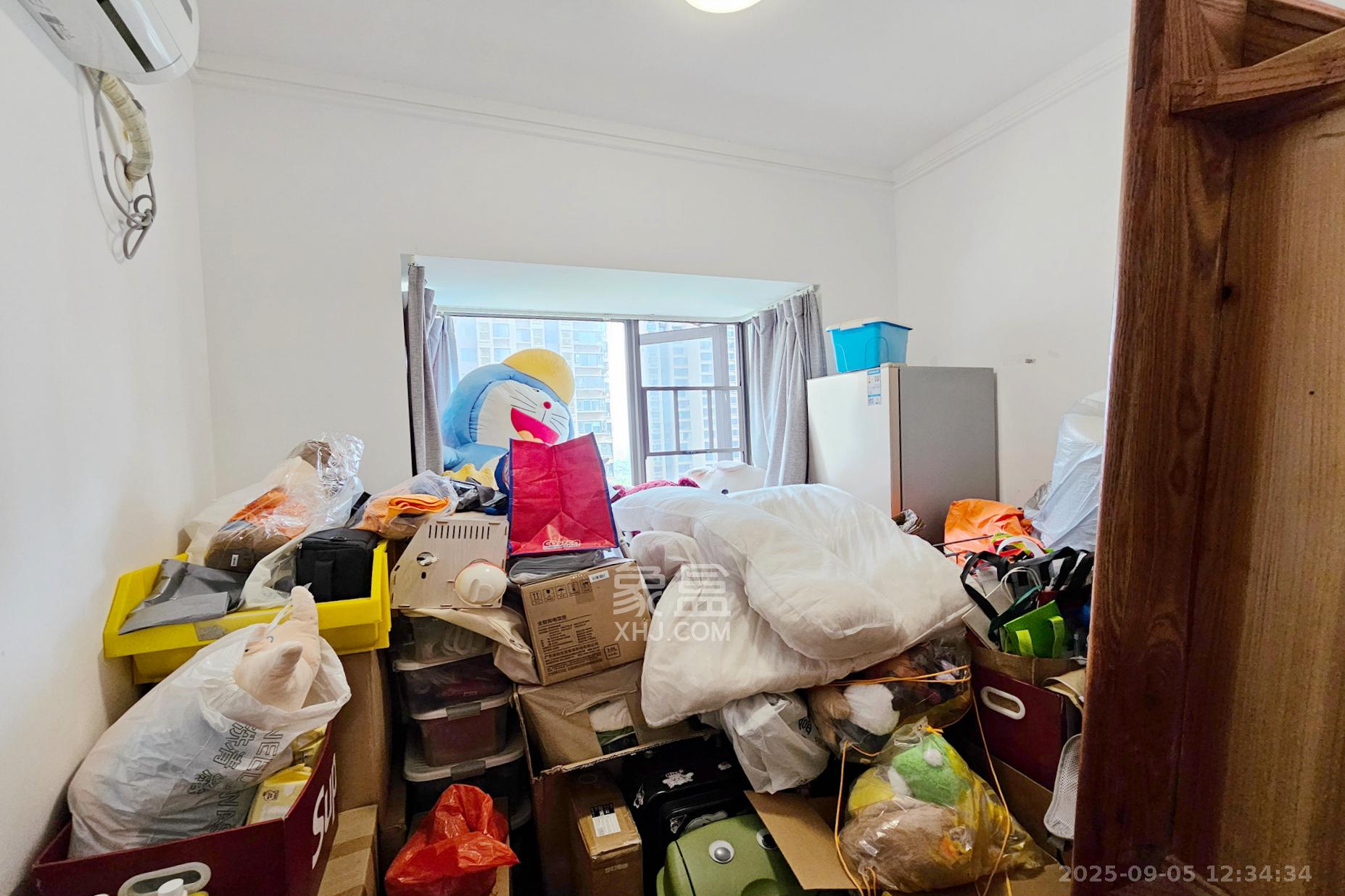 阳光城尚东湾青柠园  3室2厅2卫    96.0万卧室