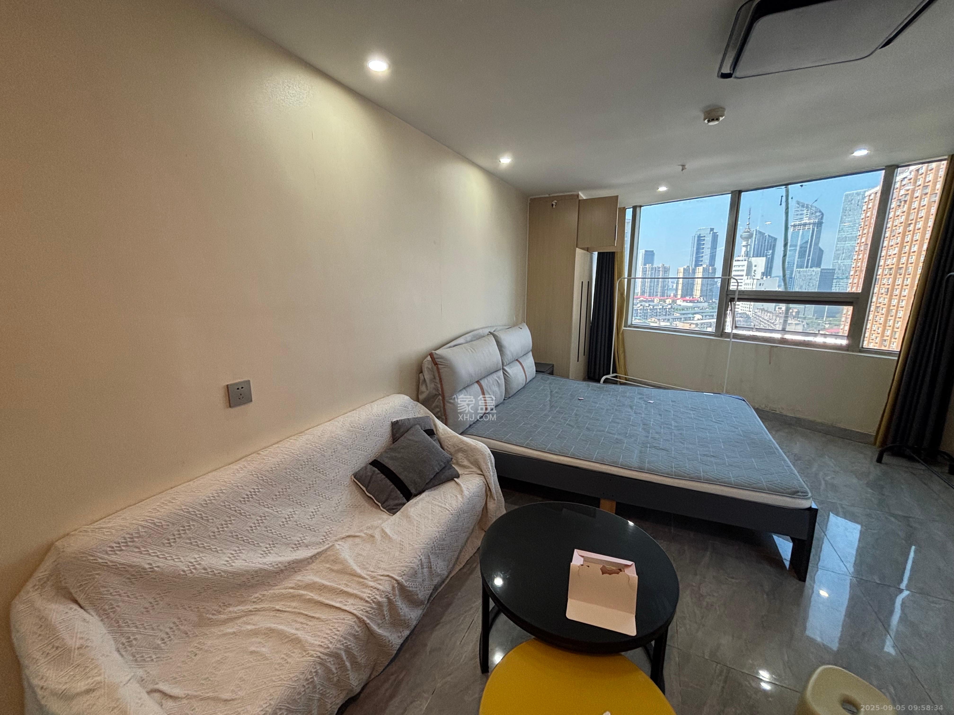 佳程C+公寓 1室1厅1卫 1700.0元/月 佳程C+公寓 1室1厅1卫 1700.0元/月室内图