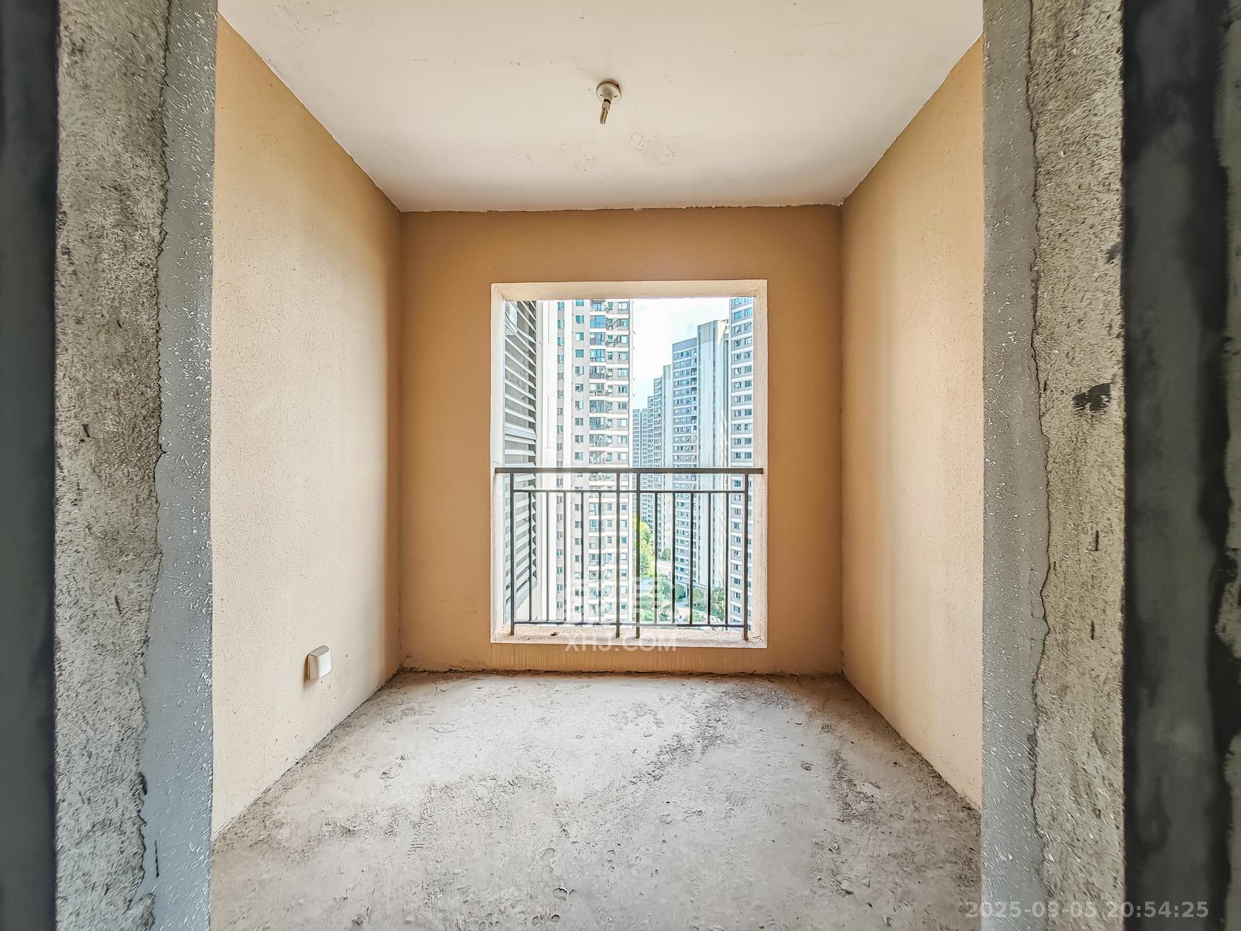 长沙雅居乐花园  3室2厅2卫    70.8万卧室