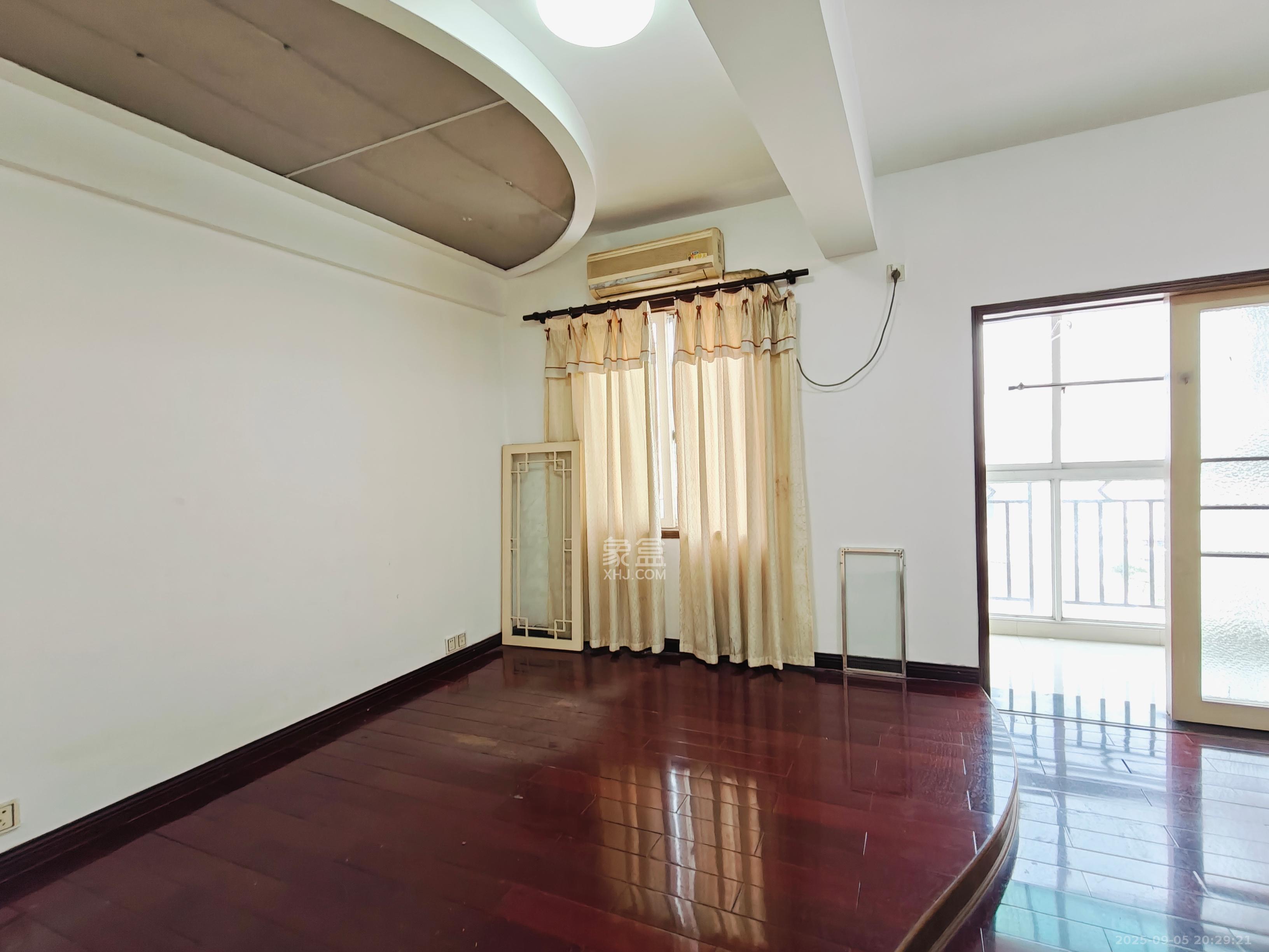 朝阳欣园  3室2厅2卫   3900.00元/月室内图