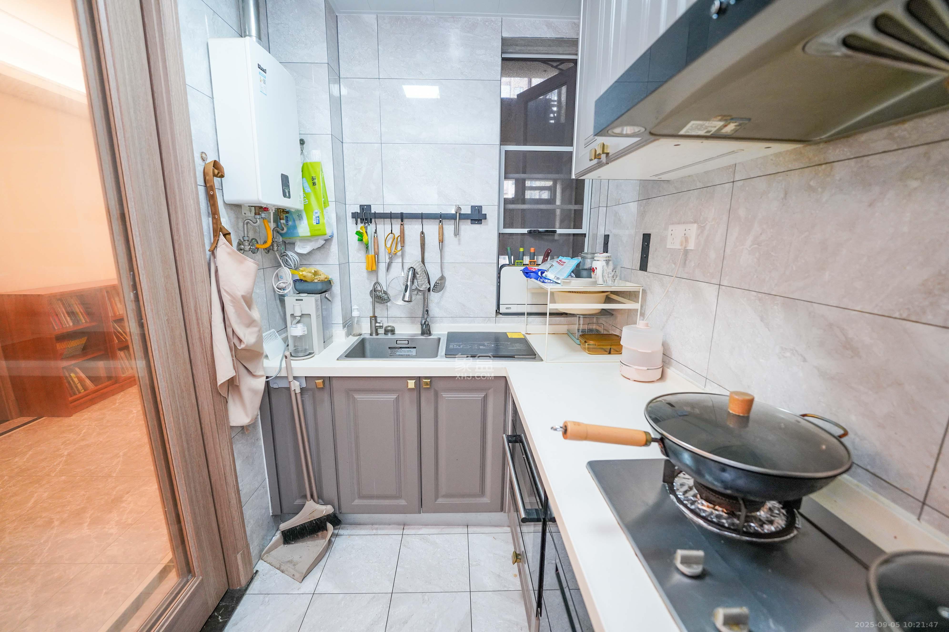 金地铂悦 3室2厅2卫 86.8万 金地铂悦 3室2厅2卫 86.8万厨房