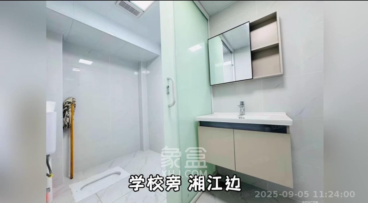 信丰公寓  3室1厅1卫    2500.0元/月 信丰公寓  3室1厅1卫    2500.0元/月室内图