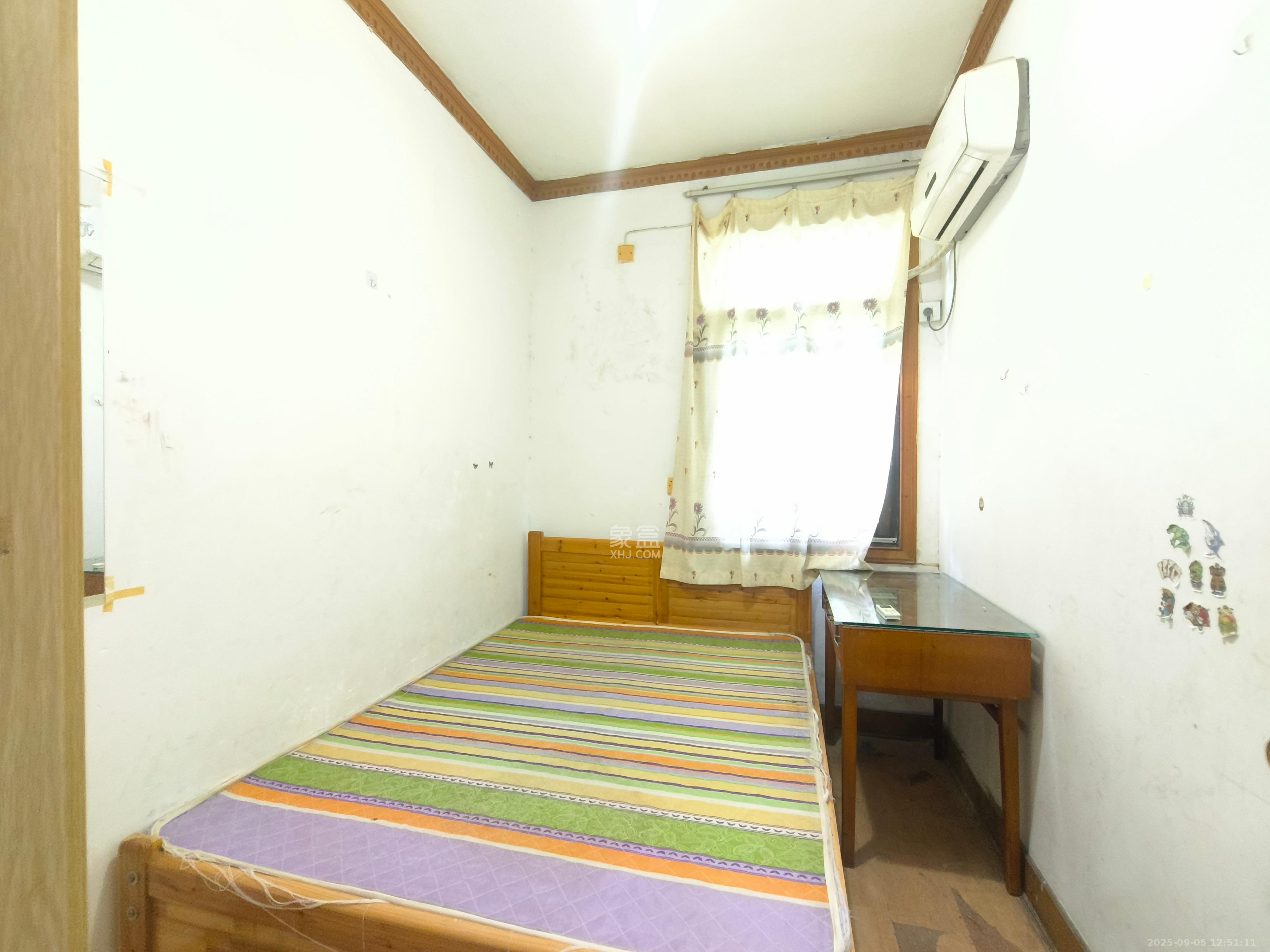 富雅坪社区（红墙巷）  3室1厅1卫    1880.0元/月室内图