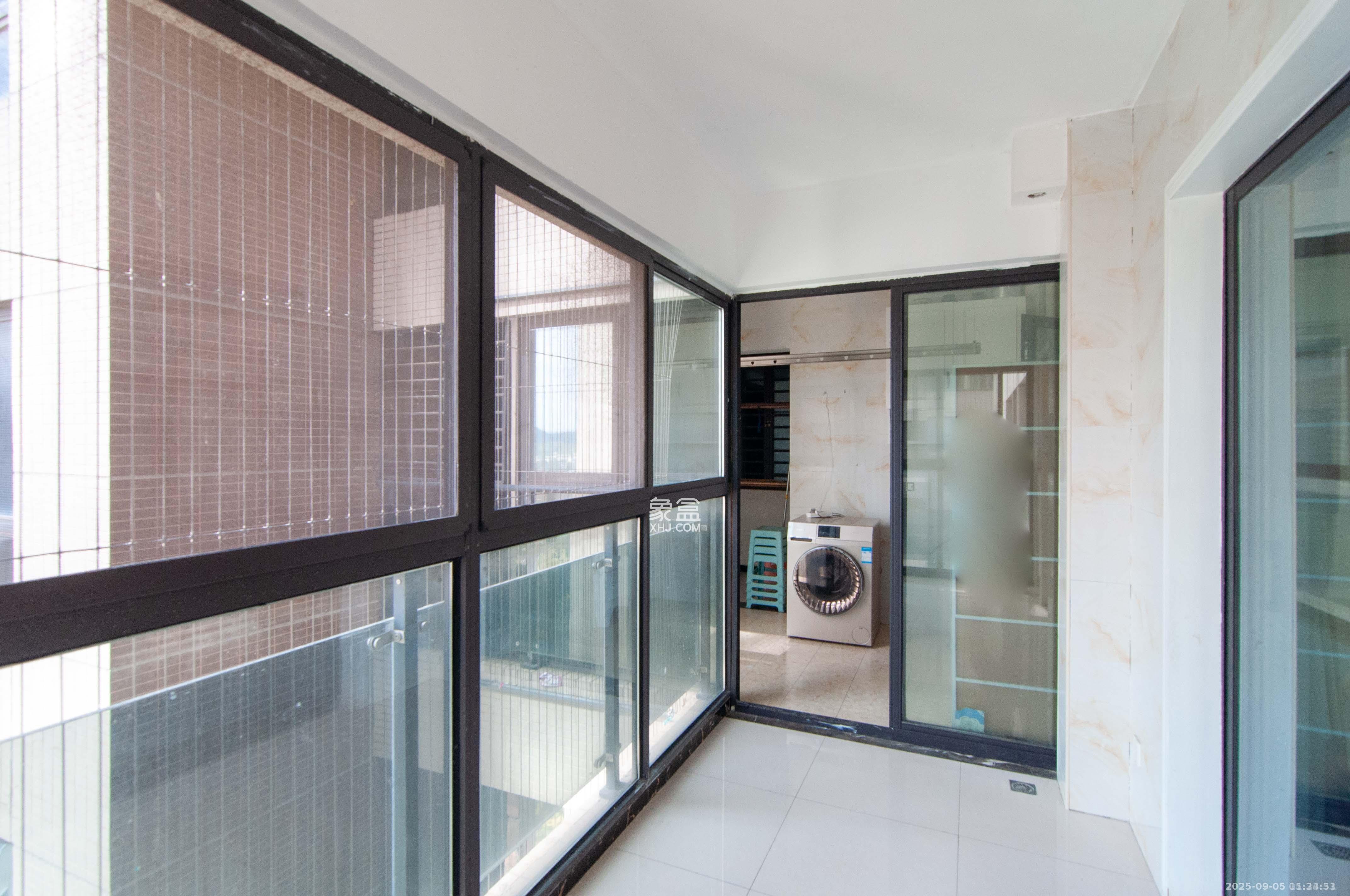 达美D6区 3室2厅2卫 3500.0元/月 达美D6区 3室2厅2卫 3500.0元/月室内图