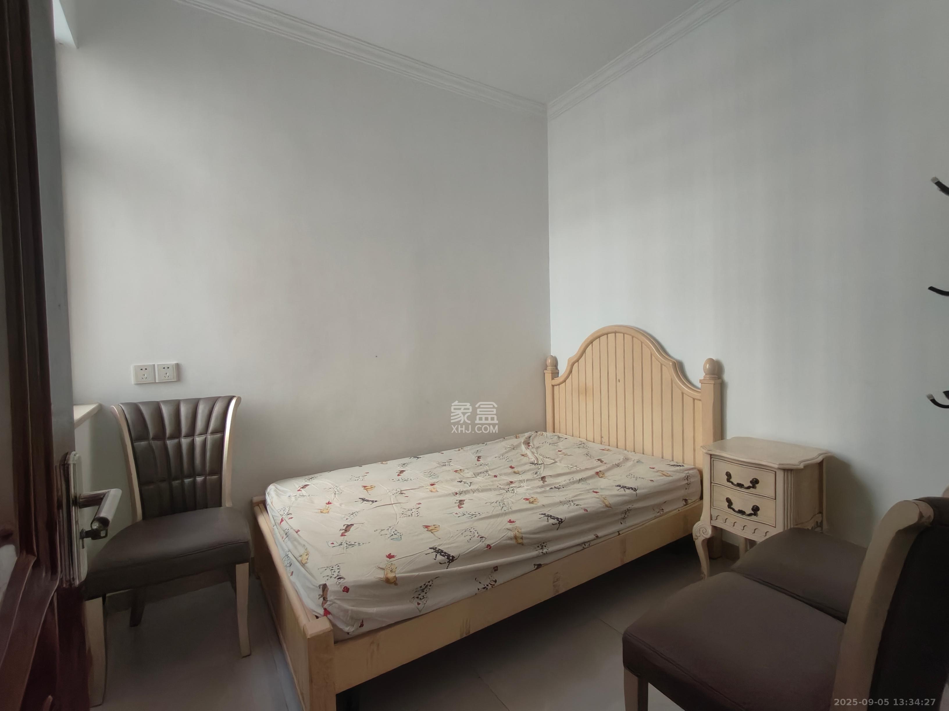 五星龙廻塘小区 3室2厅1卫 2200.0元/月 五星龙廻塘小区 3室2厅1卫 2200.0元/月室内图