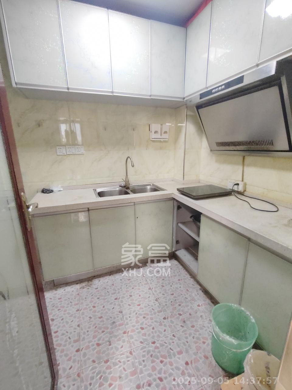 万博汇  2室1厅1卫    2200.0元/月室内图