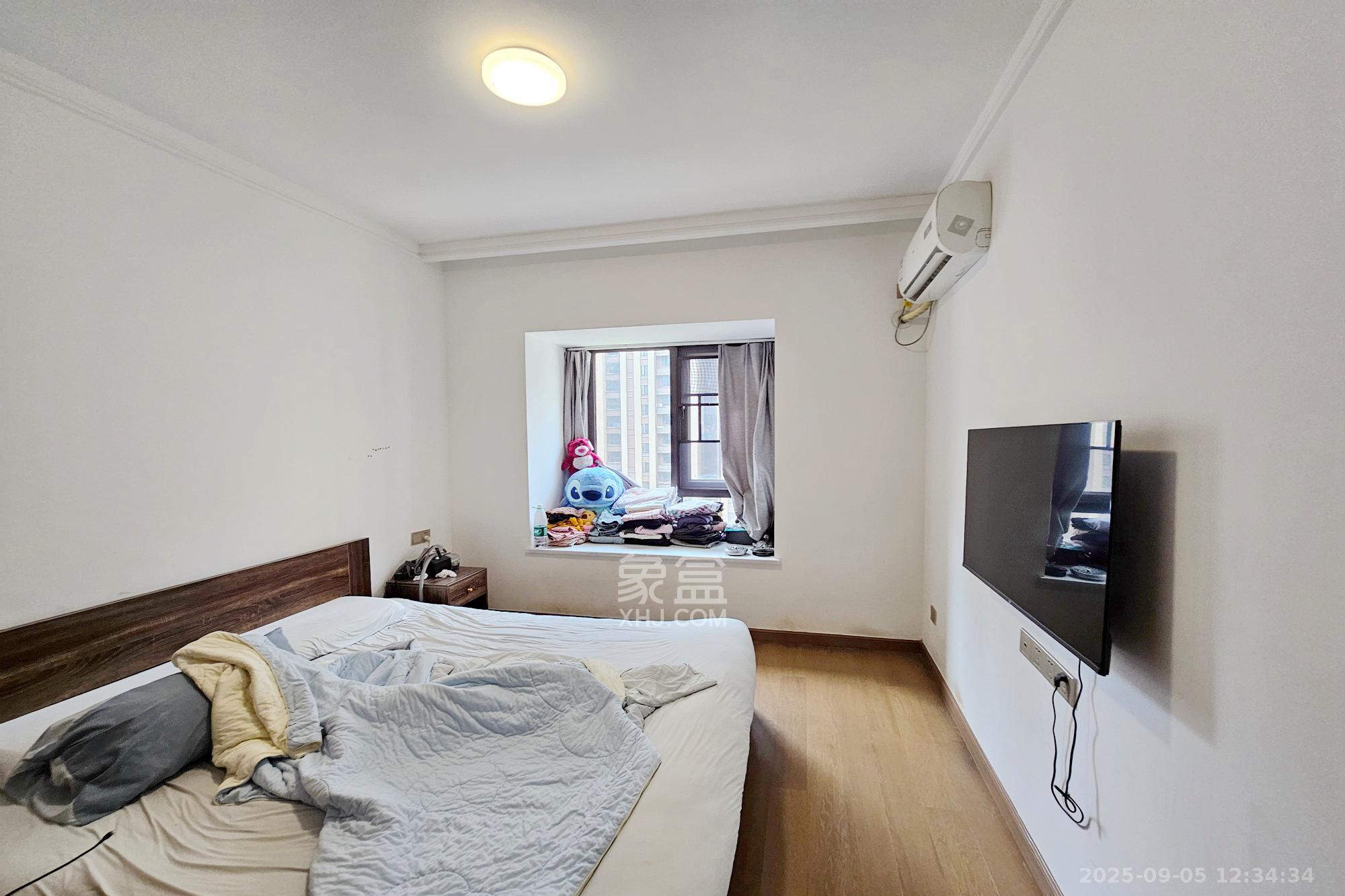 阳光城尚东湾青柠园  3室2厅2卫    96.0万卧室