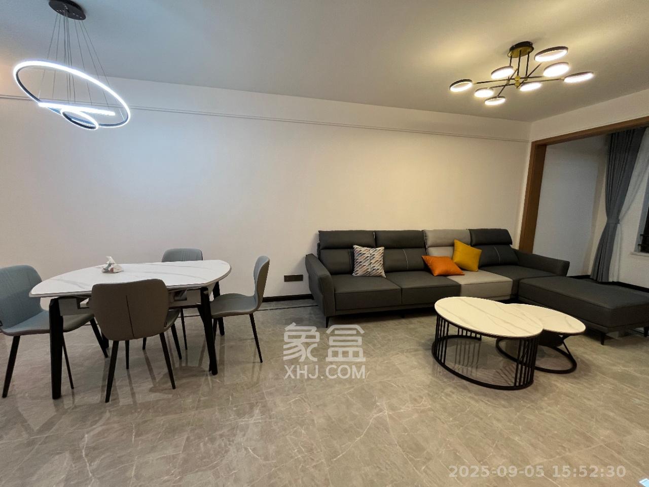 卓越江岸 4室2厅2卫 5000.0元/月 卓越江岸 4室2厅2卫 5000.0元/月室内图