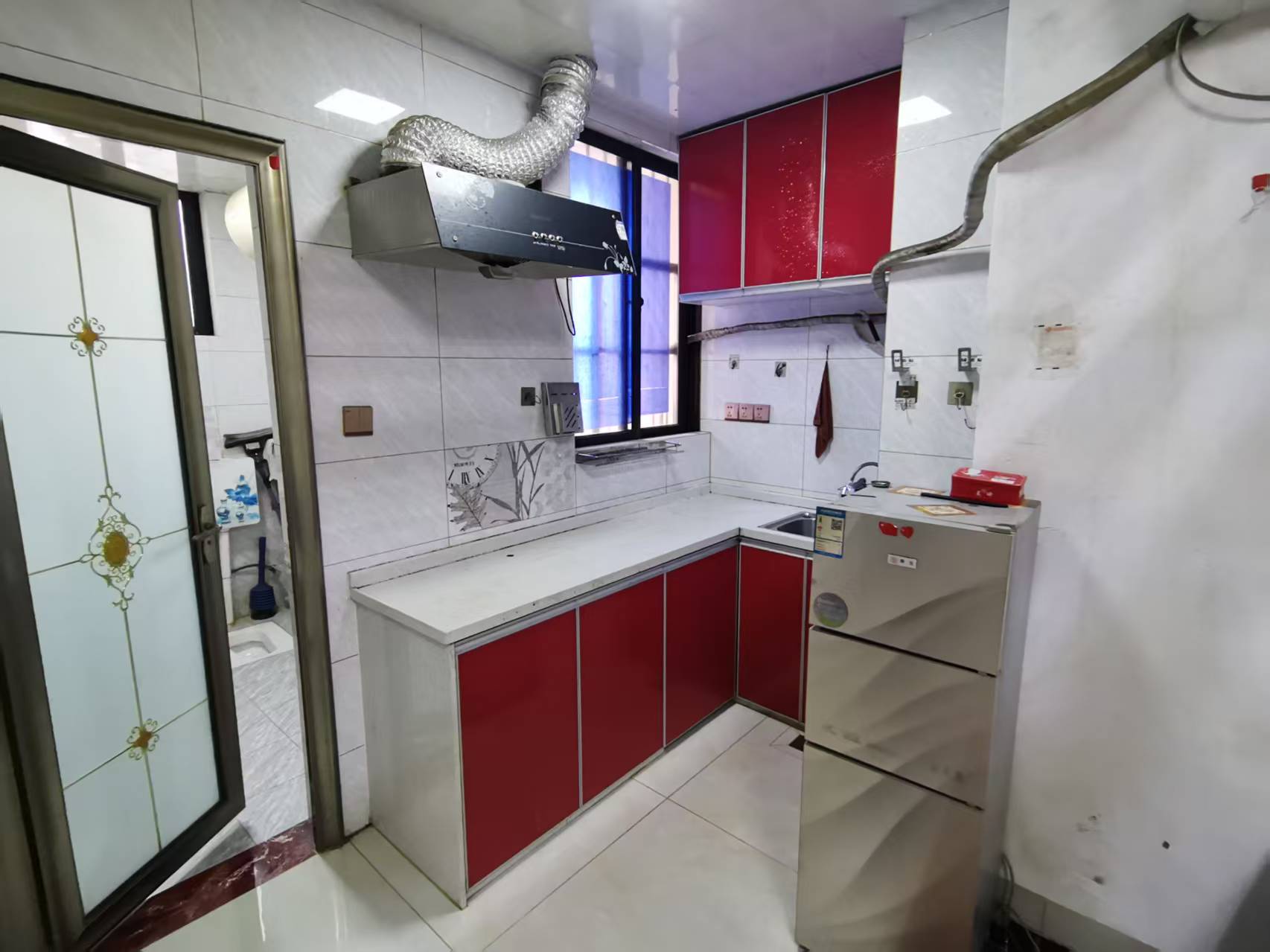 江军苑 2室2厅1卫 1300.0元/月 江军苑 2室2厅1卫 1300.0元/月室内图