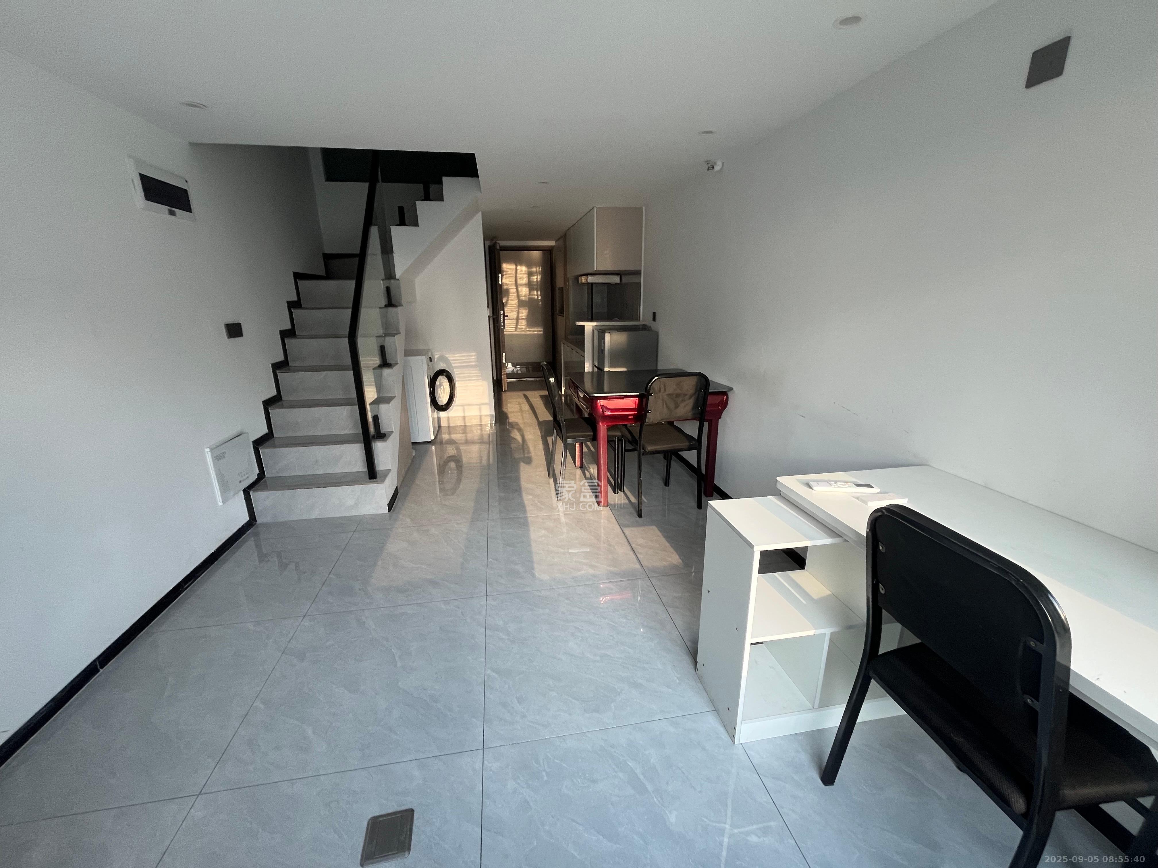 新城悦隽公园 2室2厅1卫 1600.0元/月 新城悦隽公园 2室2厅1卫 1600.0元/月室内图