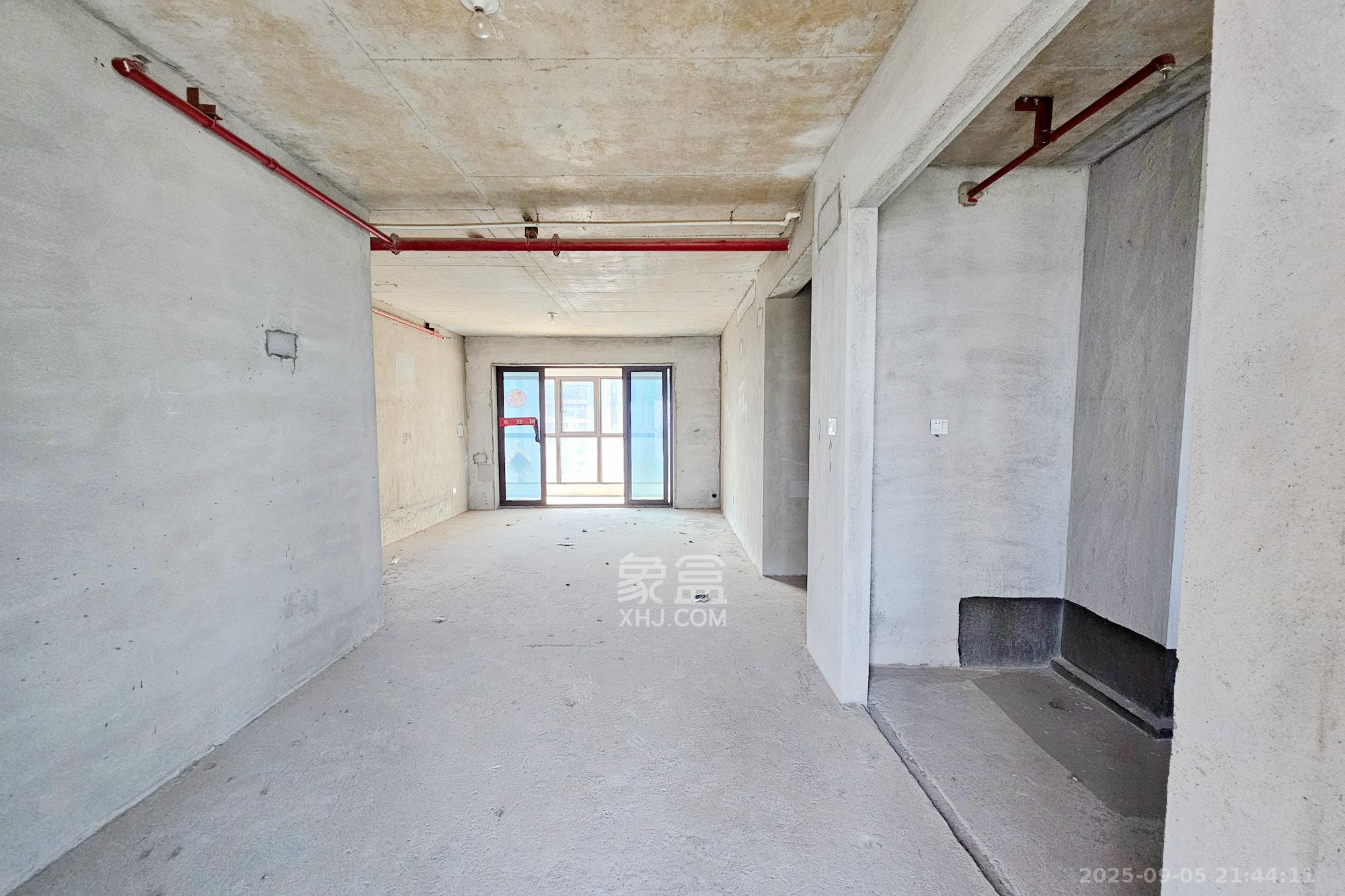 明昇壹城(明昇时代广场)二期 4室2厅2卫 175.0万 明昇壹城(明昇时代广场)二期 4室2厅2卫 175.0万客厅