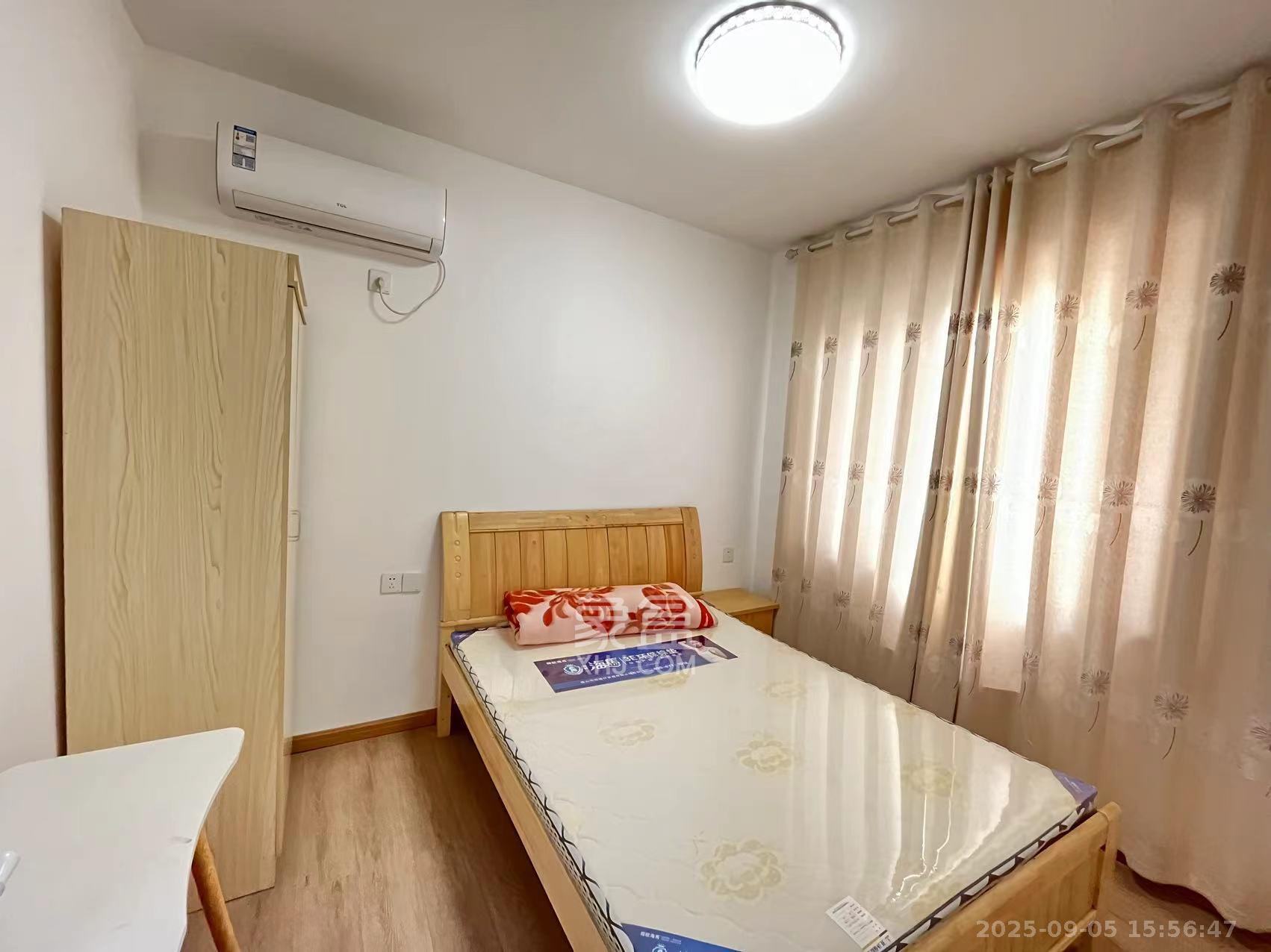 荣升家园（湘江熙岸）  2室2厅1卫    2400.0元/月室内图