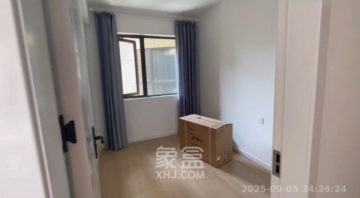 保利大都汇一期、二期  4室2厅2卫    3600.0元/月室内图