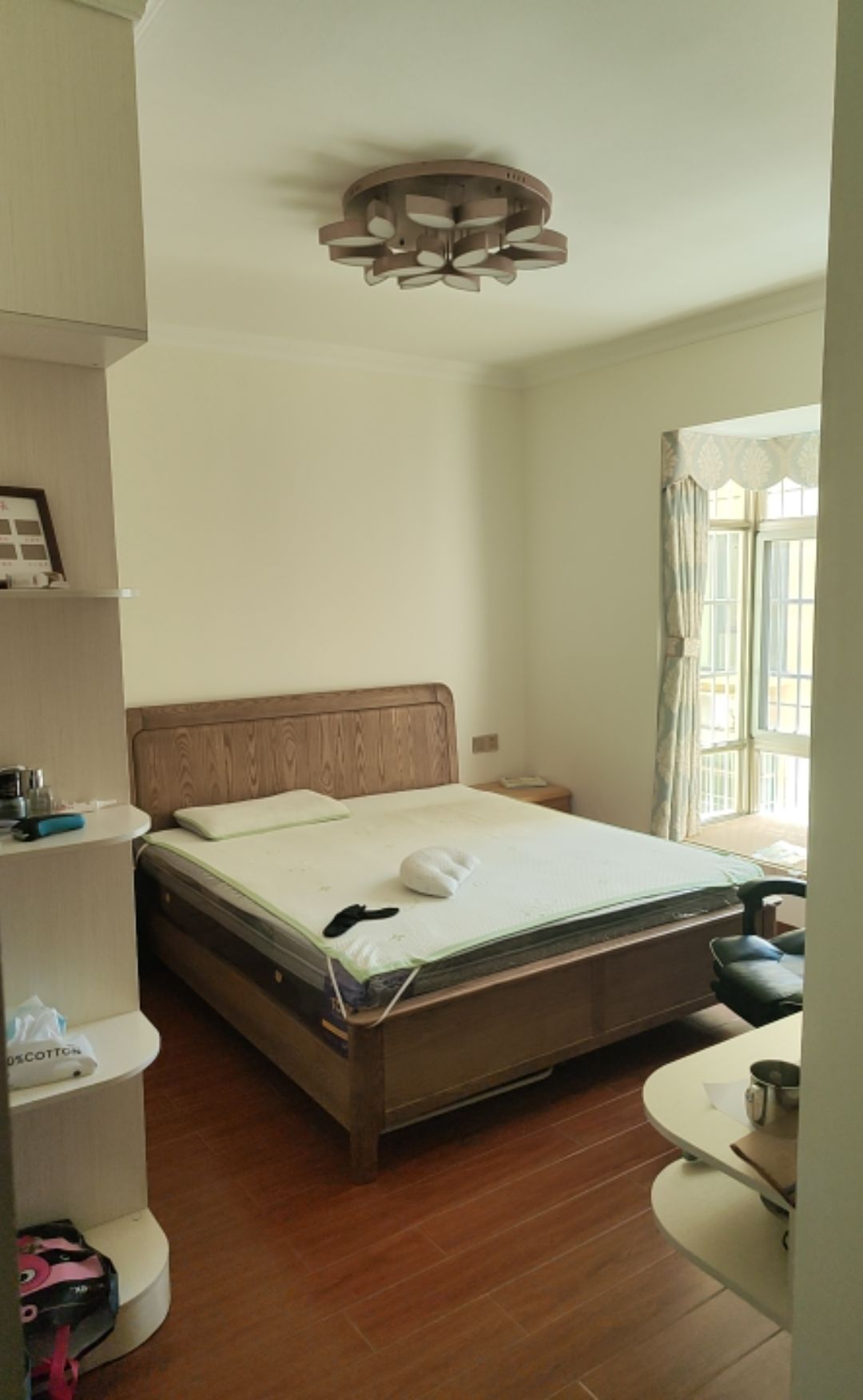 易瓒良庄 3室2厅2卫 2400.0元/月 易瓒良庄 3室2厅2卫 2400.0元/月室内图