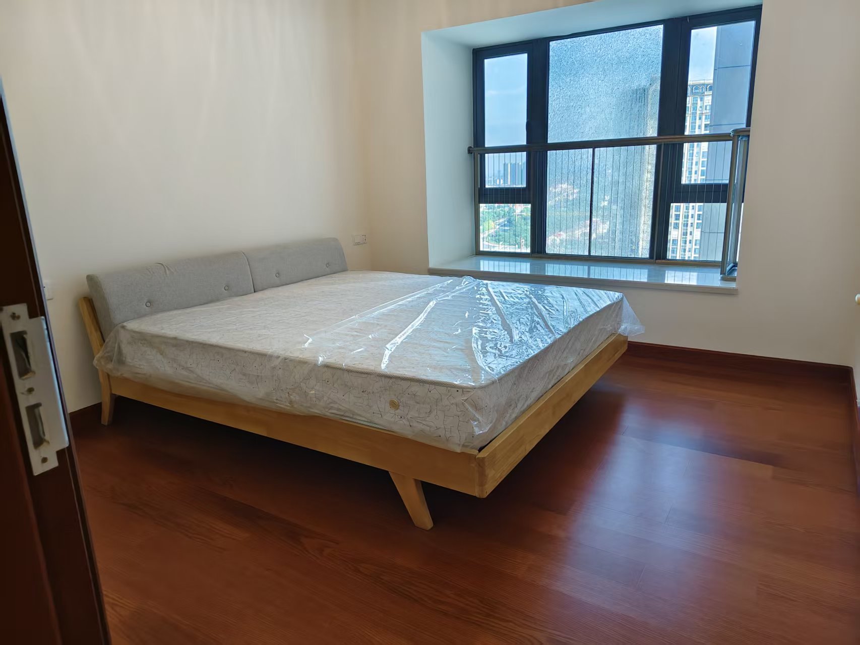 恒大名都  3室2厅2卫    1680.0元/月 恒大名都  3室2厅2卫    1680.0元/月室内图