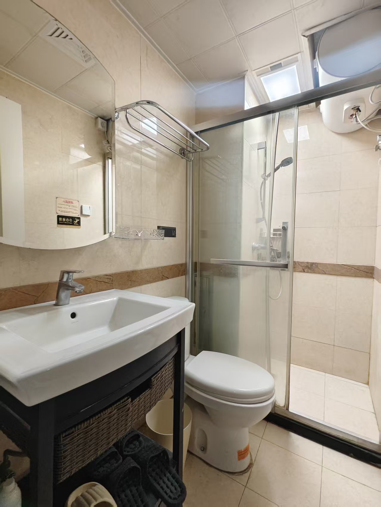 壹号公馆 1室1厅1卫 2200.0元/月 壹号公馆 1室1厅1卫 2200.0元/月户型图