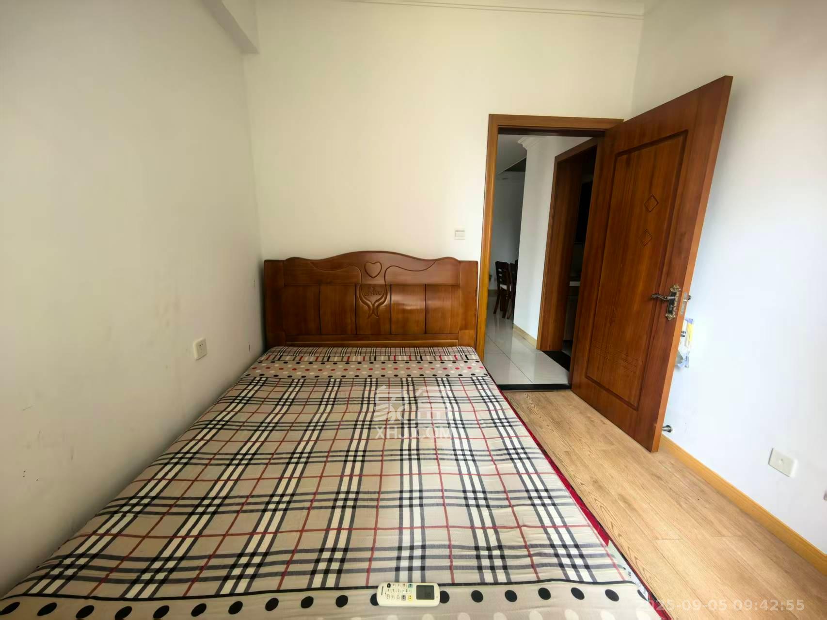 江山帝景哈佛  3室2厅1卫    2100.0元/月室内图